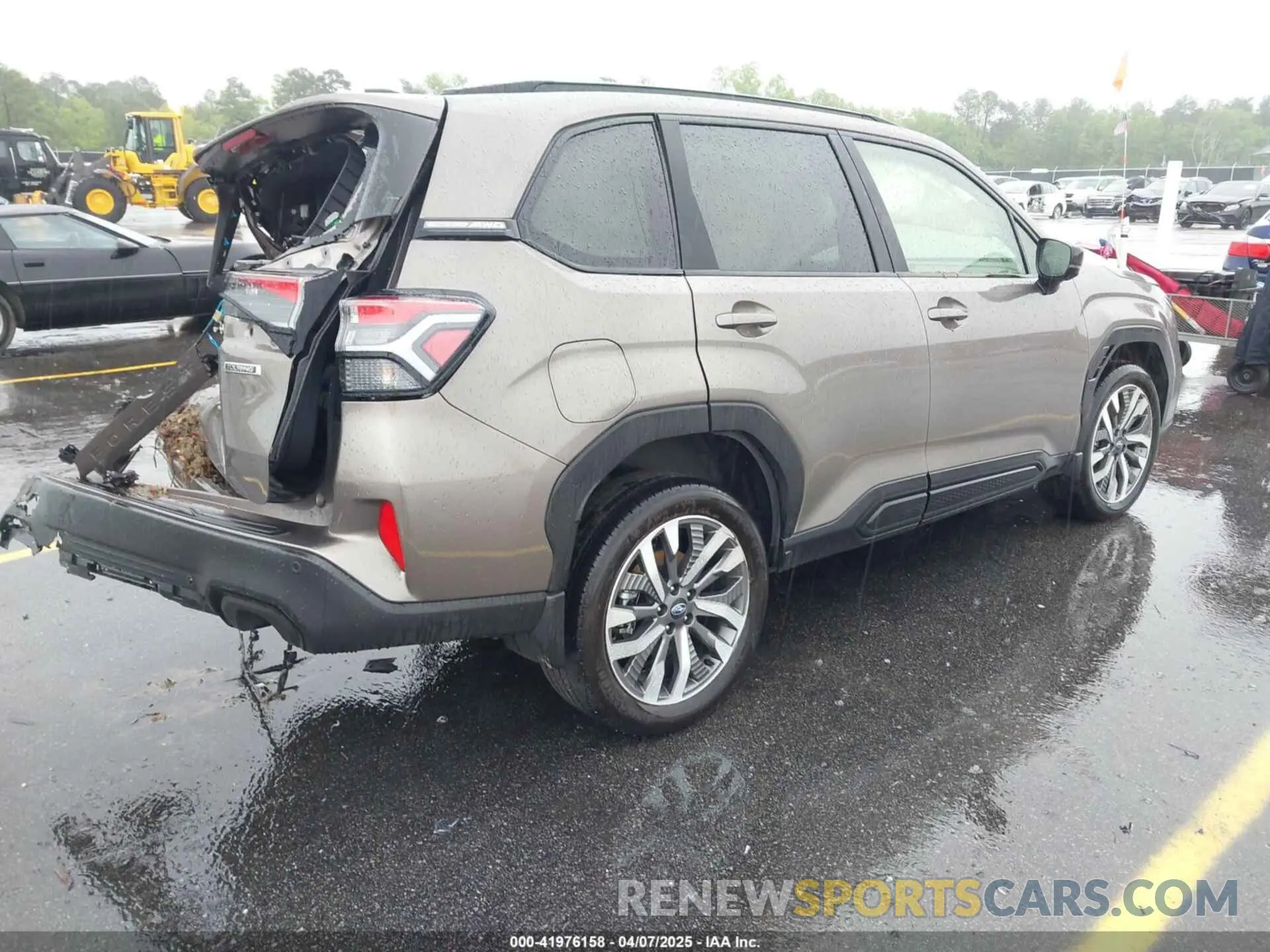 4 Фотография поврежденного автомобиля JF2SLDTCXSH420190 SUBARU FORESTER 2025
