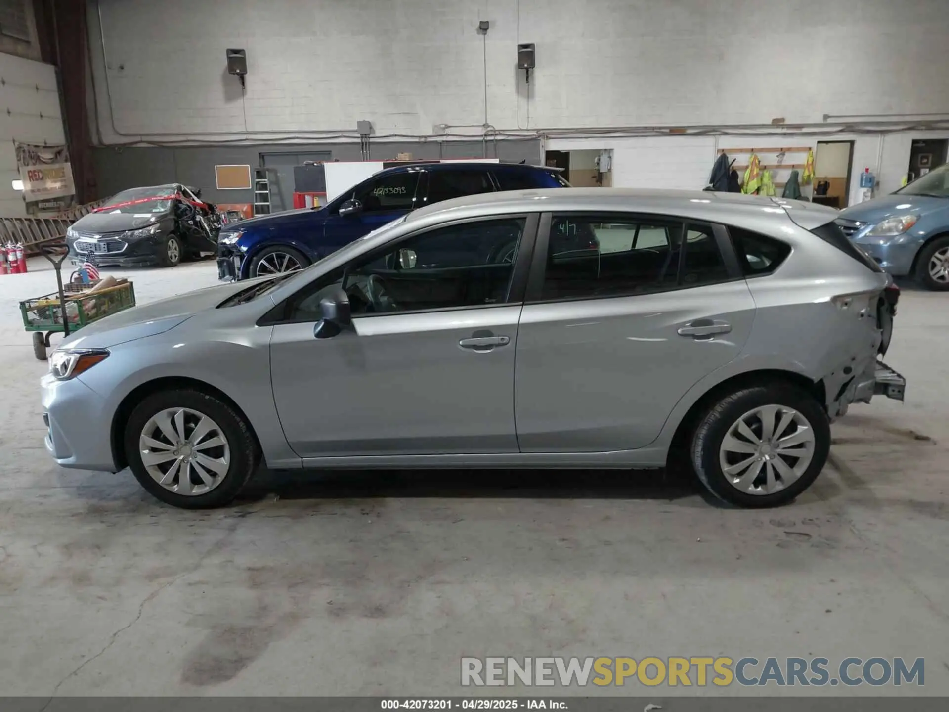 14 Фотография поврежденного автомобиля 4S3GTAB61K3737447 SUBARU IMPREZA 2019