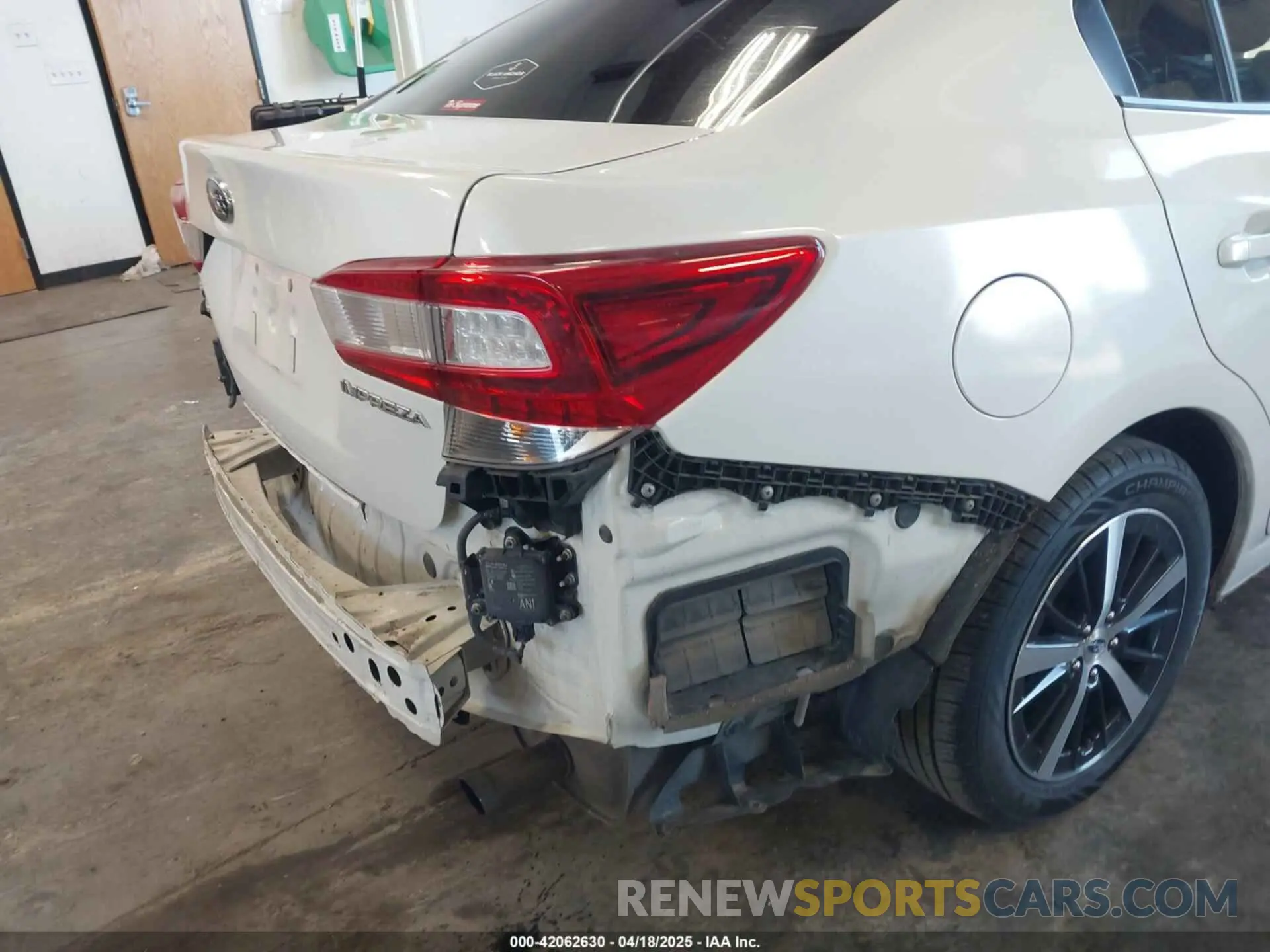 18 Фотография поврежденного автомобиля 4S3GKAD66L3608167 SUBARU IMPREZA 2020
