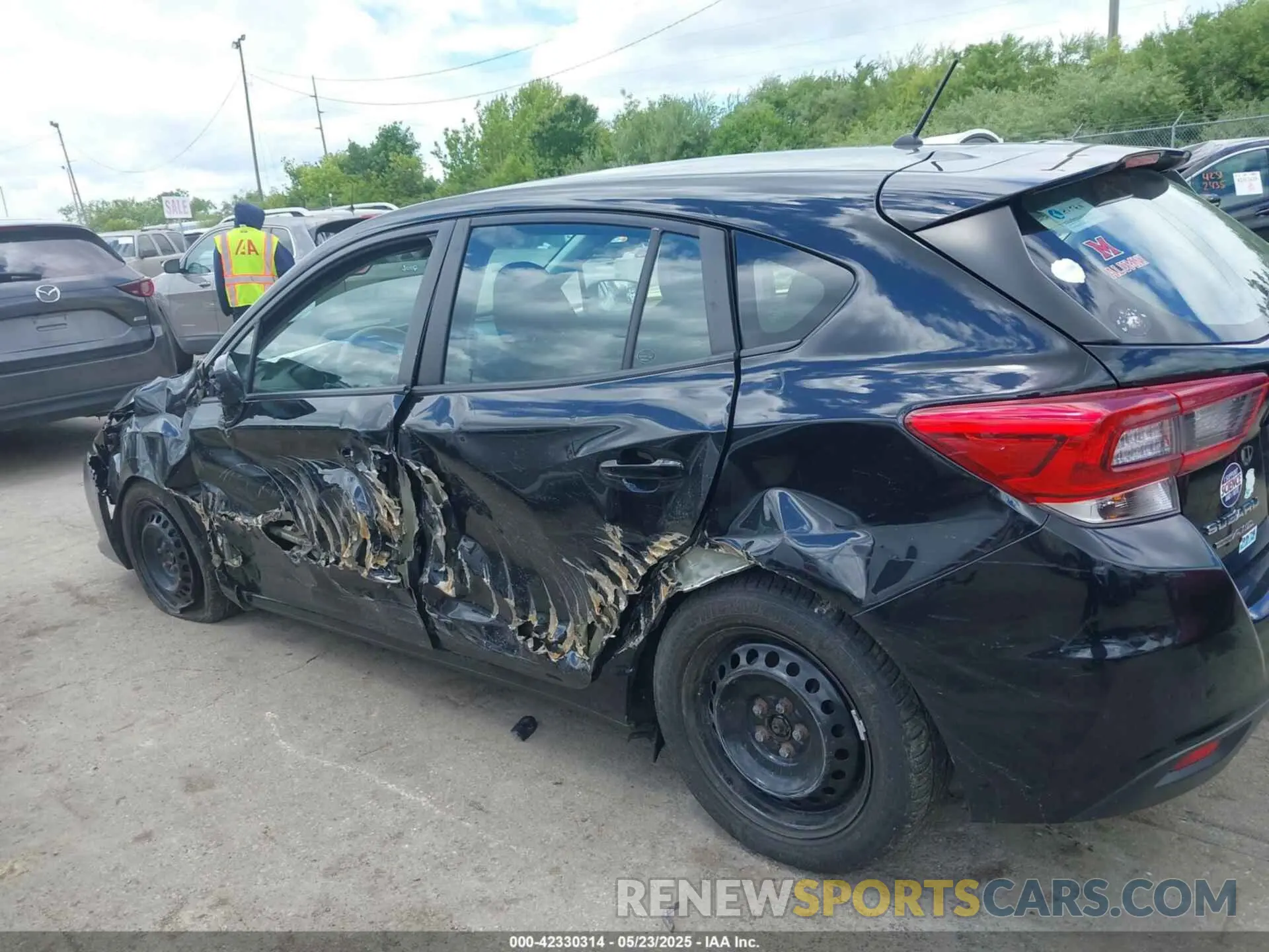 14 Photograph of a damaged car 4S3GTAB64L3704251 SUBARU IMPREZA 2020