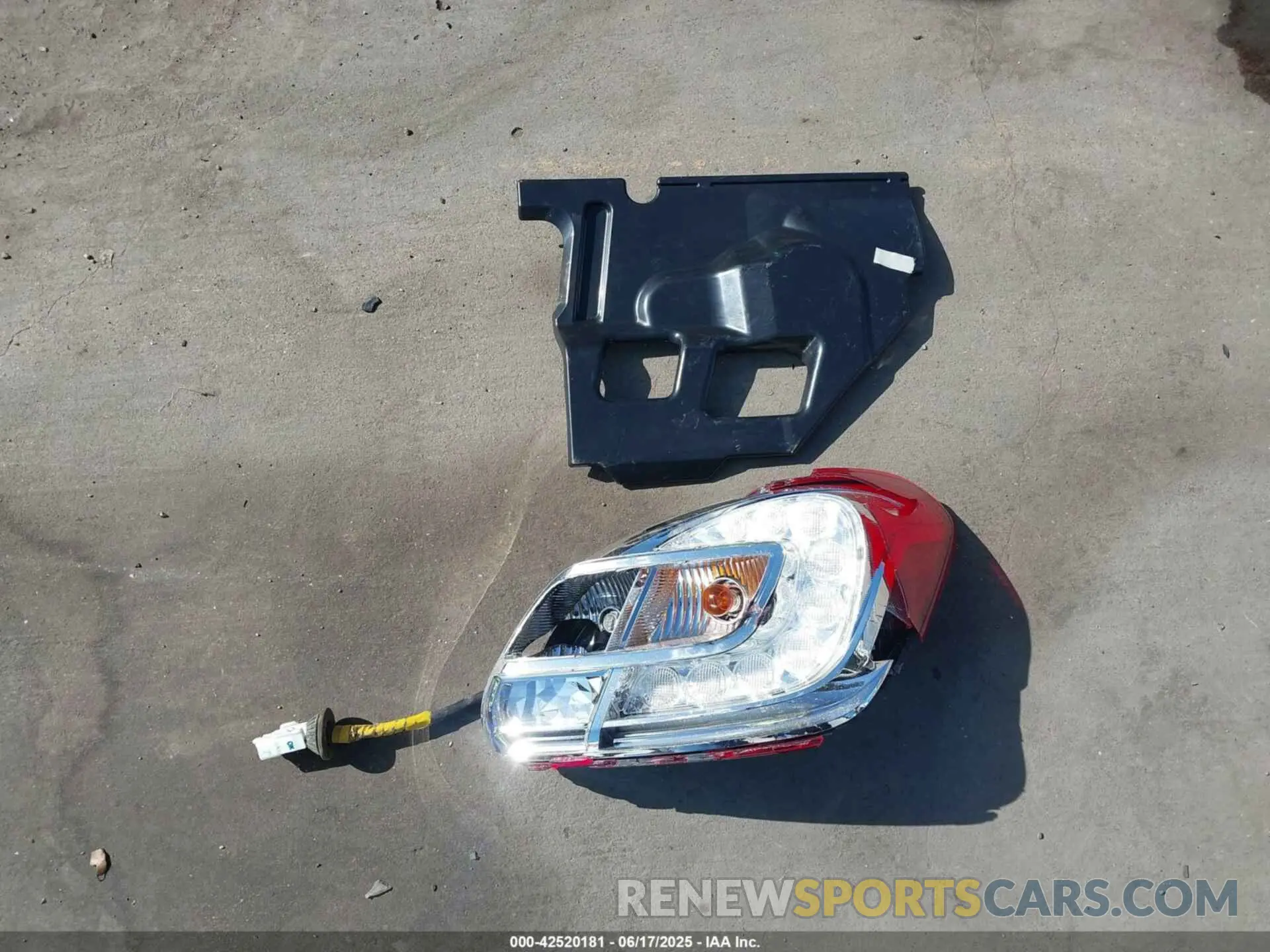 12 Photograph of a damaged car 4S3GTAD6XL3723674 SUBARU IMPREZA 2020