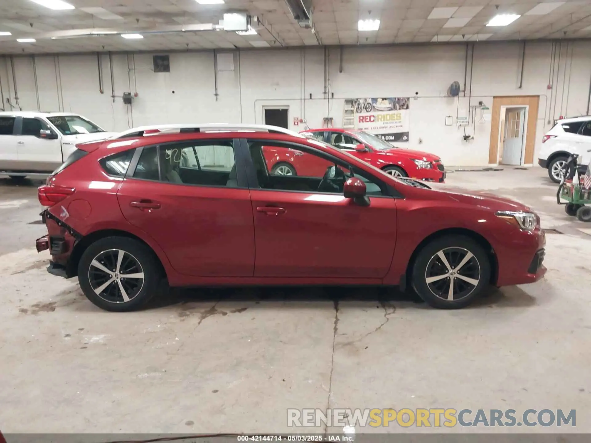 14 Photograph of a damaged car 4S3GTAV60L3703660 SUBARU IMPREZA 2020