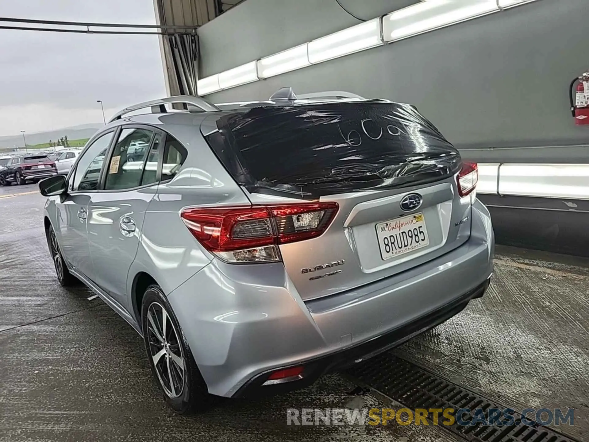 24 Photograph of a damaged car 4S3GTAV68L3722909 SUBARU IMPREZA 2020