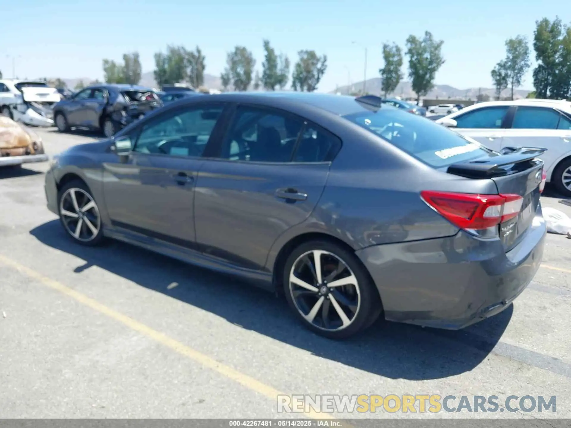 3 Фотография поврежденного автомобиля 4S3GKAL64M3602001 SUBARU IMPREZA 2021