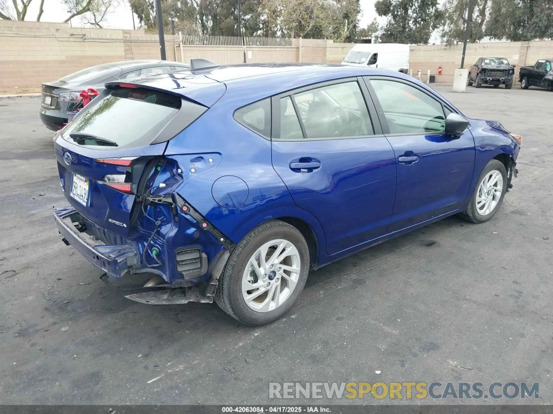 4 Фотография поврежденного автомобиля JF1GUABC0R8896160 SUBARU IMPREZA 2024