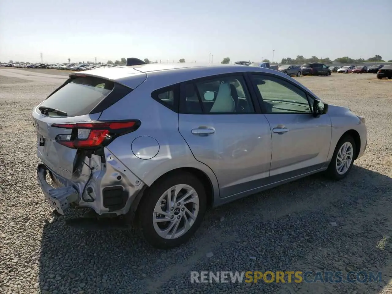 3 Фотография поврежденного автомобиля JF1GUABC1R8243045 SUBARU IMPREZA 2024