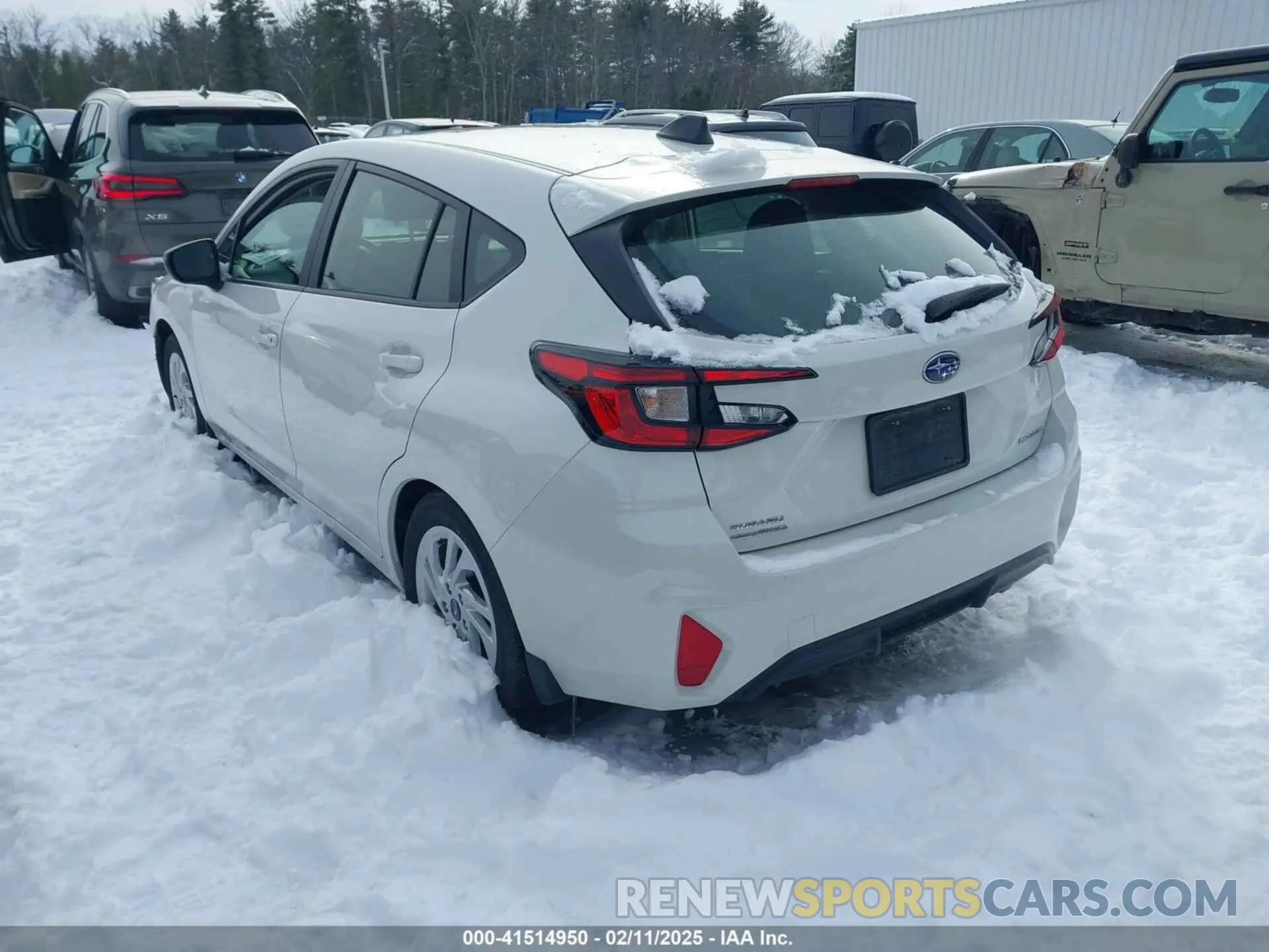 3 Фотография поврежденного автомобиля JF1GUABC4R8325612 SUBARU IMPREZA 2024