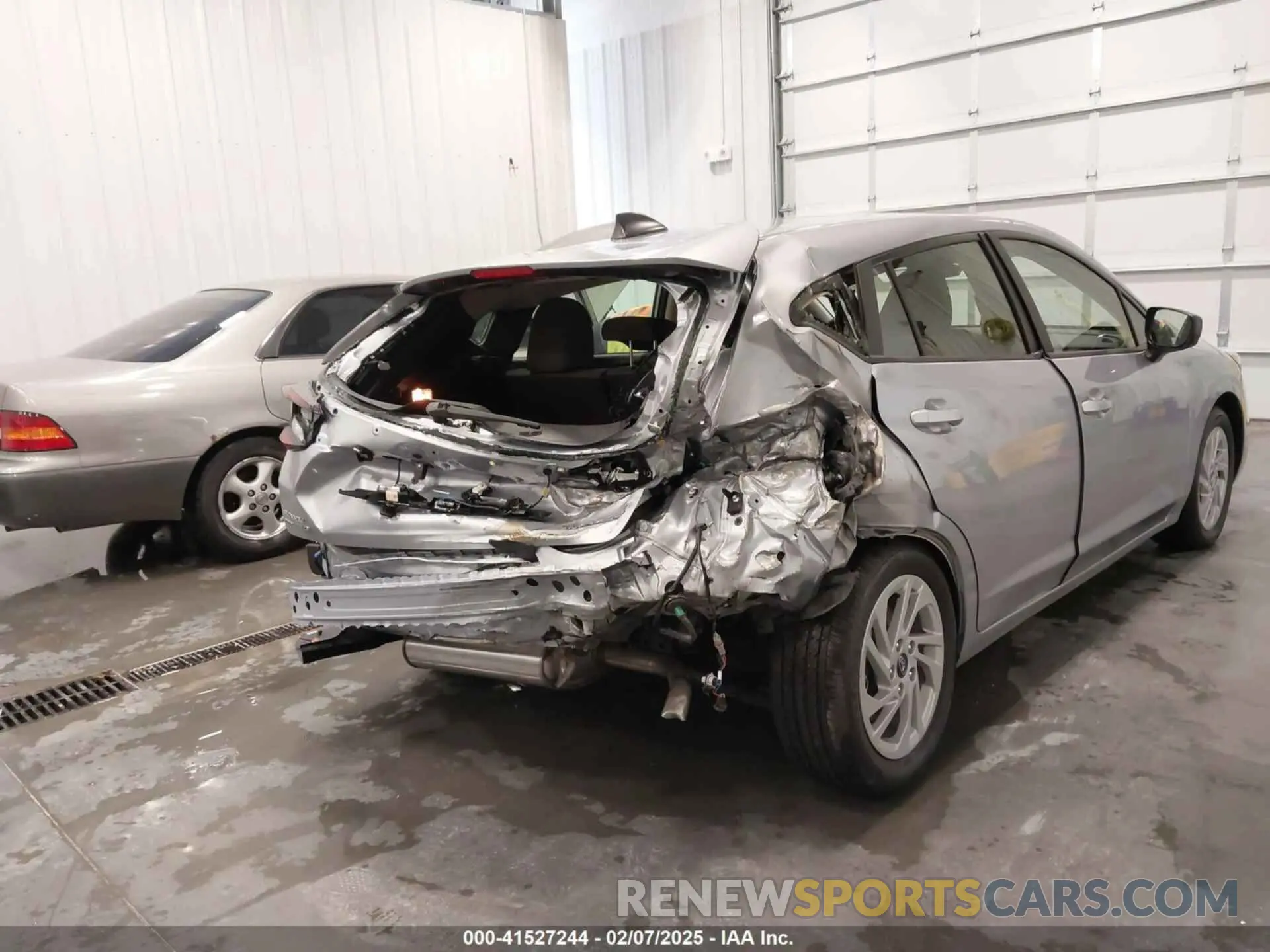 6 Фотография поврежденного автомобиля JF1GUABC8R8878330 SUBARU IMPREZA 2024