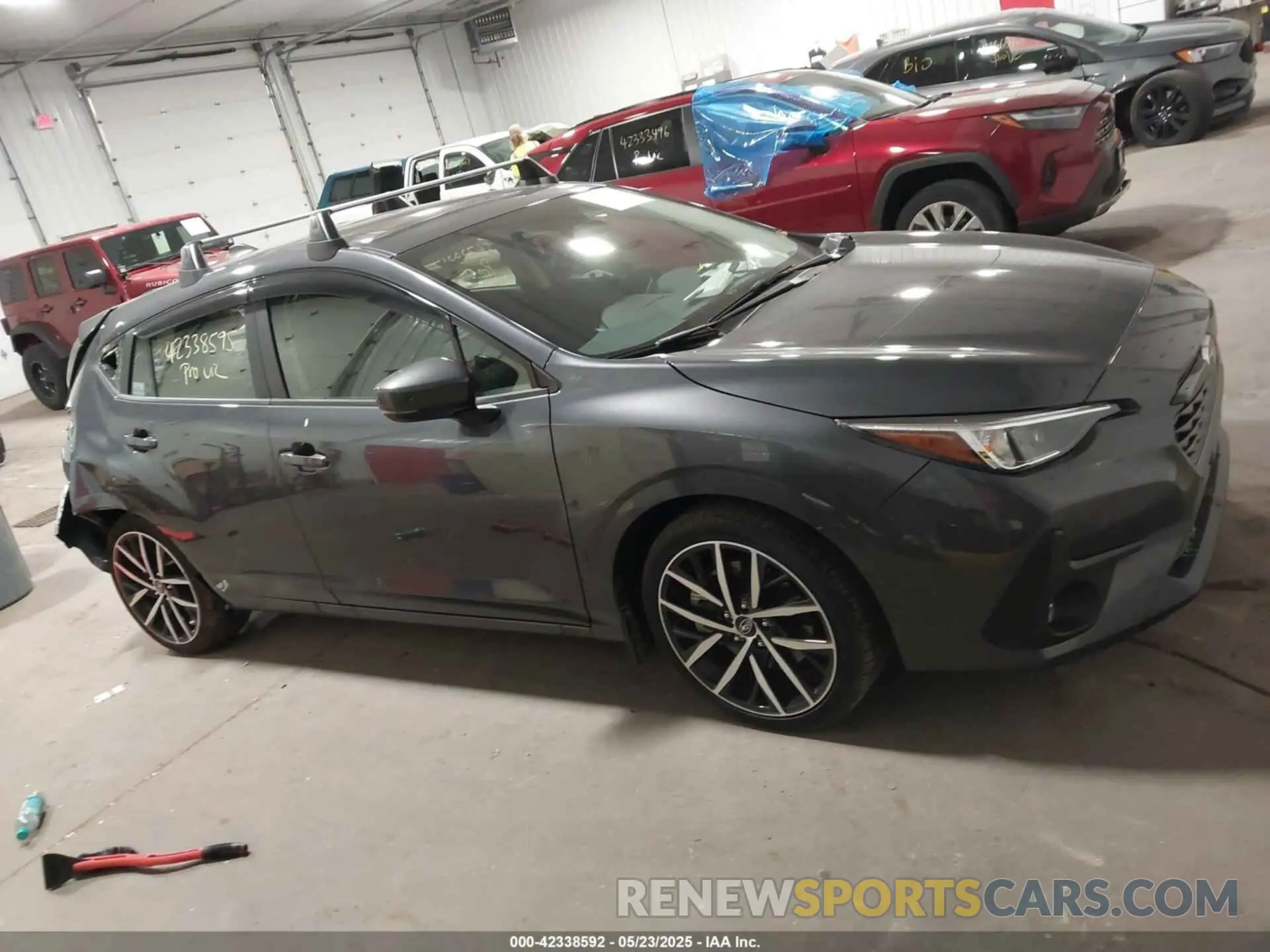 13 Фотография поврежденного автомобиля JF1GUAFC7R8913076 SUBARU IMPREZA 2024