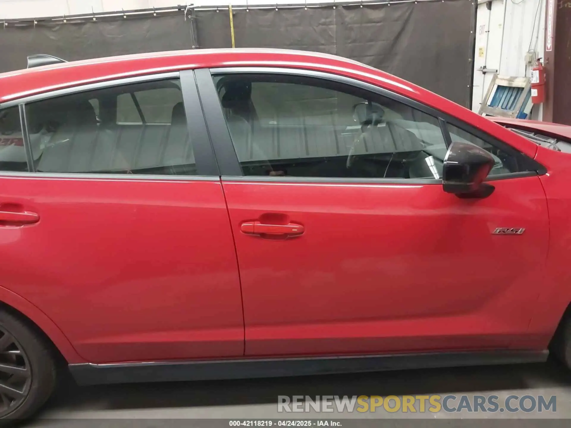 13 Фотография поврежденного автомобиля JF1GUHJC0R8895438 SUBARU IMPREZA 2024