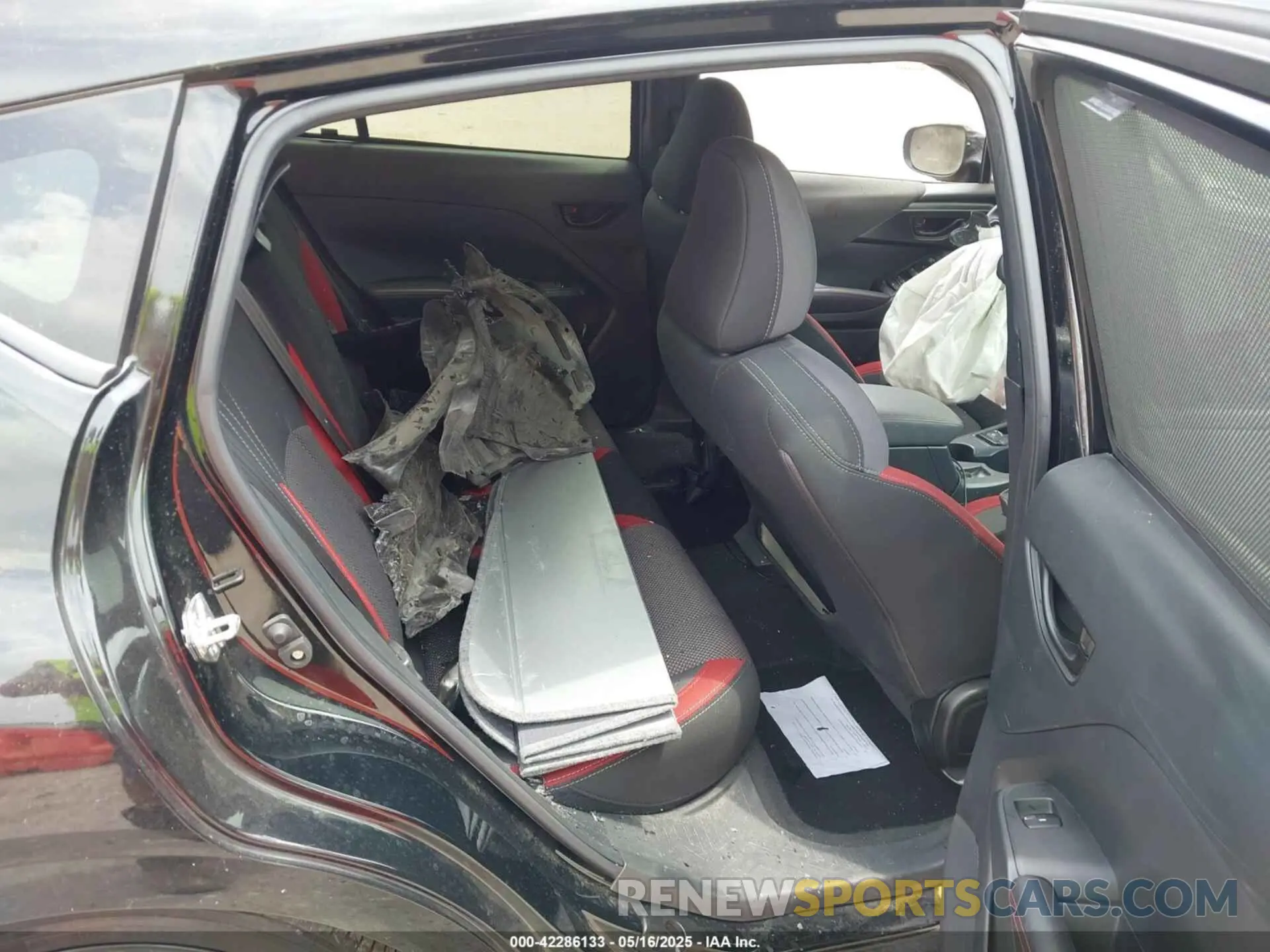 8 Фотография поврежденного автомобиля JF1GUHJC3R8247169 SUBARU IMPREZA 2024