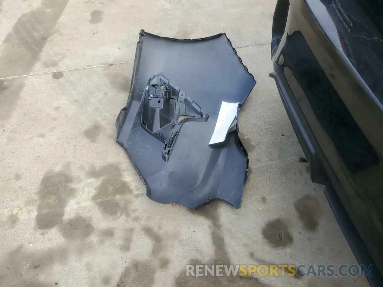 12 Photograph of a damaged car JF1GUHJC4R8322431 SUBARU IMPREZA 2024