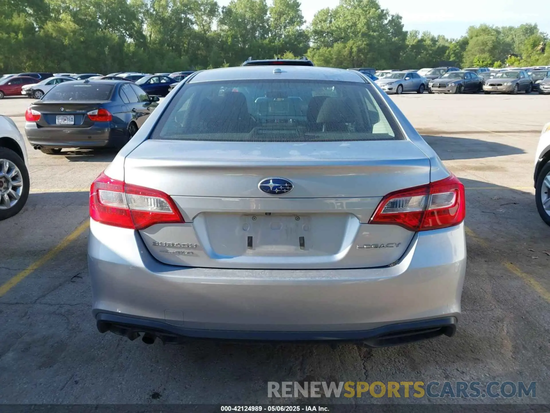 17 Photograph of a damaged car 4S3BNAB60K3035947 SUBARU LEGACY 2019