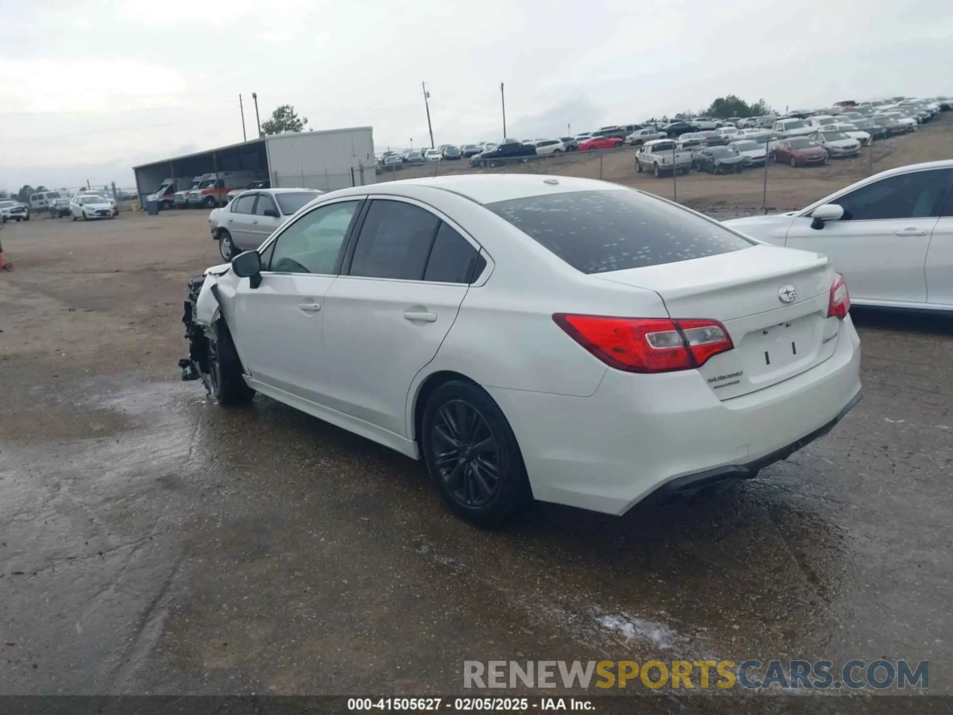 3 Фотография поврежденного автомобиля 4S3BNAB6XK3027239 SUBARU LEGACY 2019
