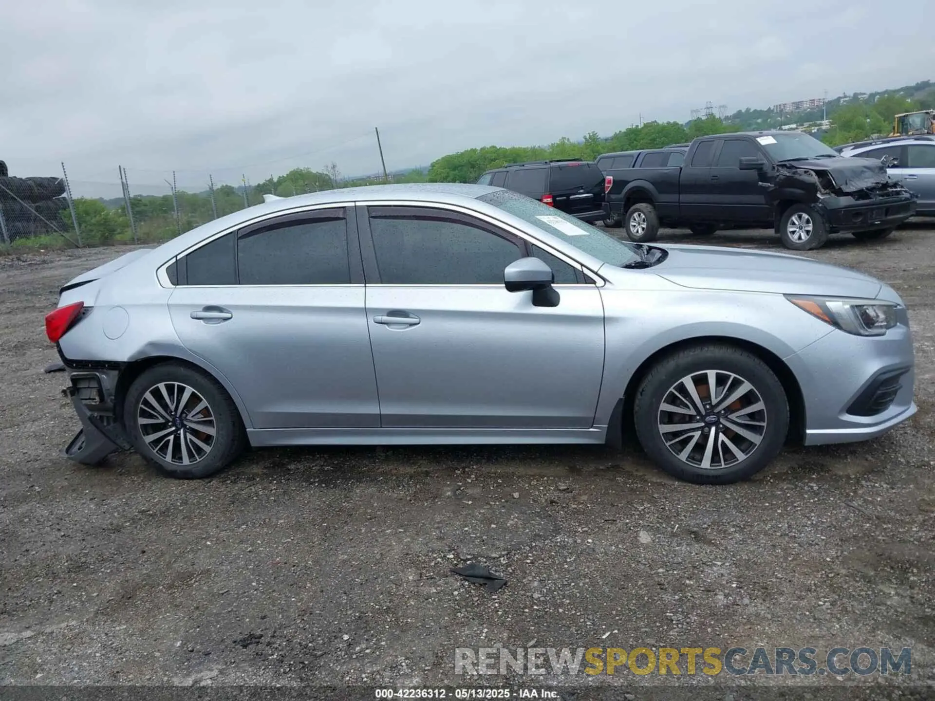 12 Фотография поврежденного автомобиля 4S3BNAF61K3011165 SUBARU LEGACY 2019
