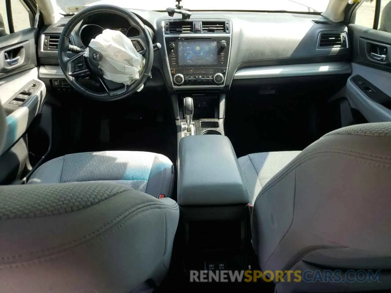 8 Фотография поврежденного автомобиля 4S3BNAF63K3037346 SUBARU LEGACY 2019