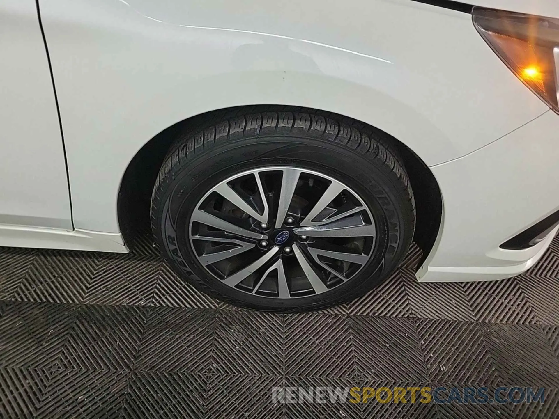 27 Photograph of a damaged car 4S3BNAF64K3027960 SUBARU LEGACY 2019
