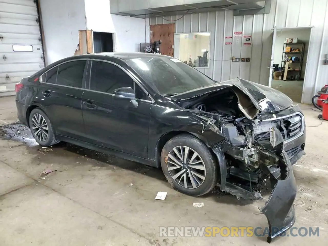 4 Фотография поврежденного автомобиля 4S3BNAF65K3028616 SUBARU LEGACY 2019