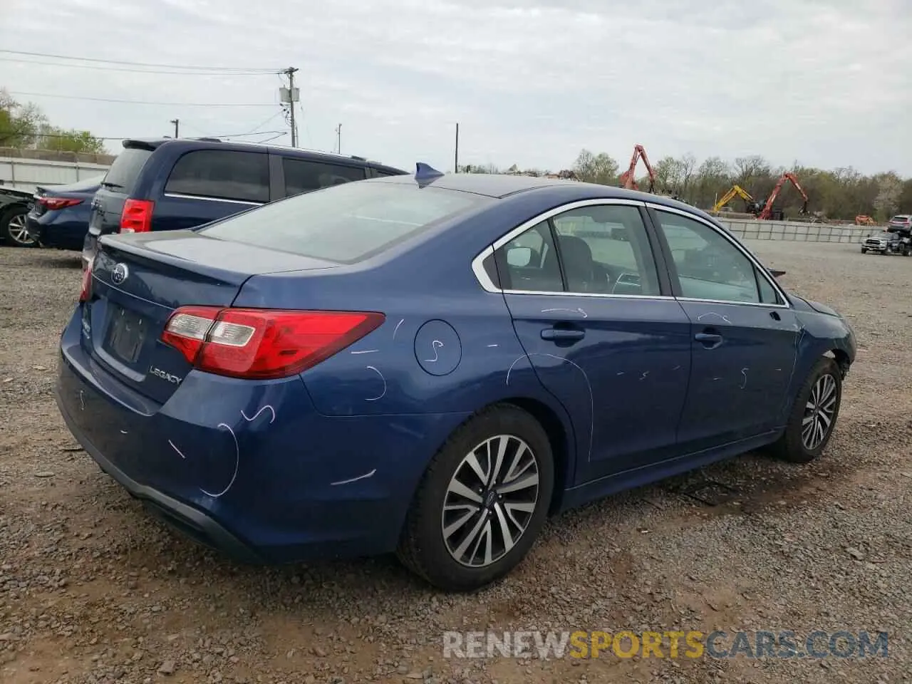 3 Фотография поврежденного автомобиля 4S3BNAF69K3011382 SUBARU LEGACY 2019
