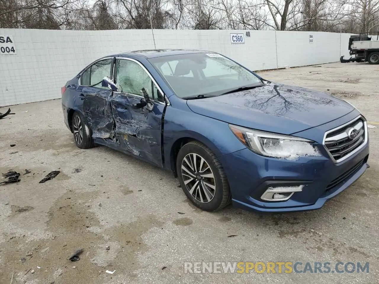4 Фотография поврежденного автомобиля 4S3BNAH65K3027317 SUBARU LEGACY 2019