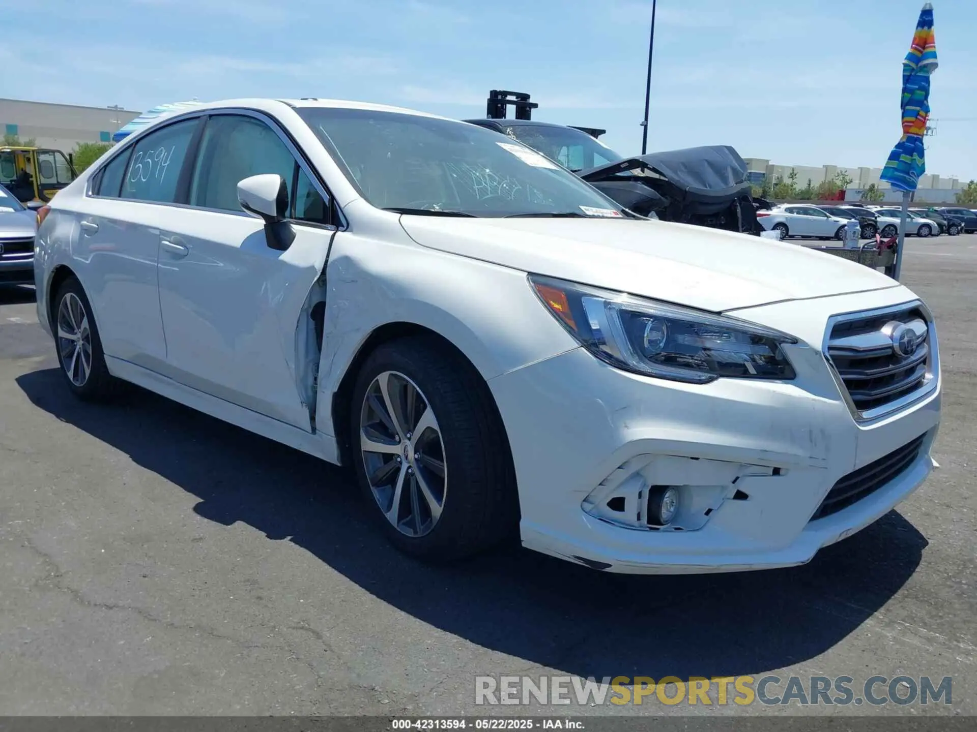 1 Фотография поврежденного автомобиля 4S3BNAN62K3033208 SUBARU LEGACY 2019