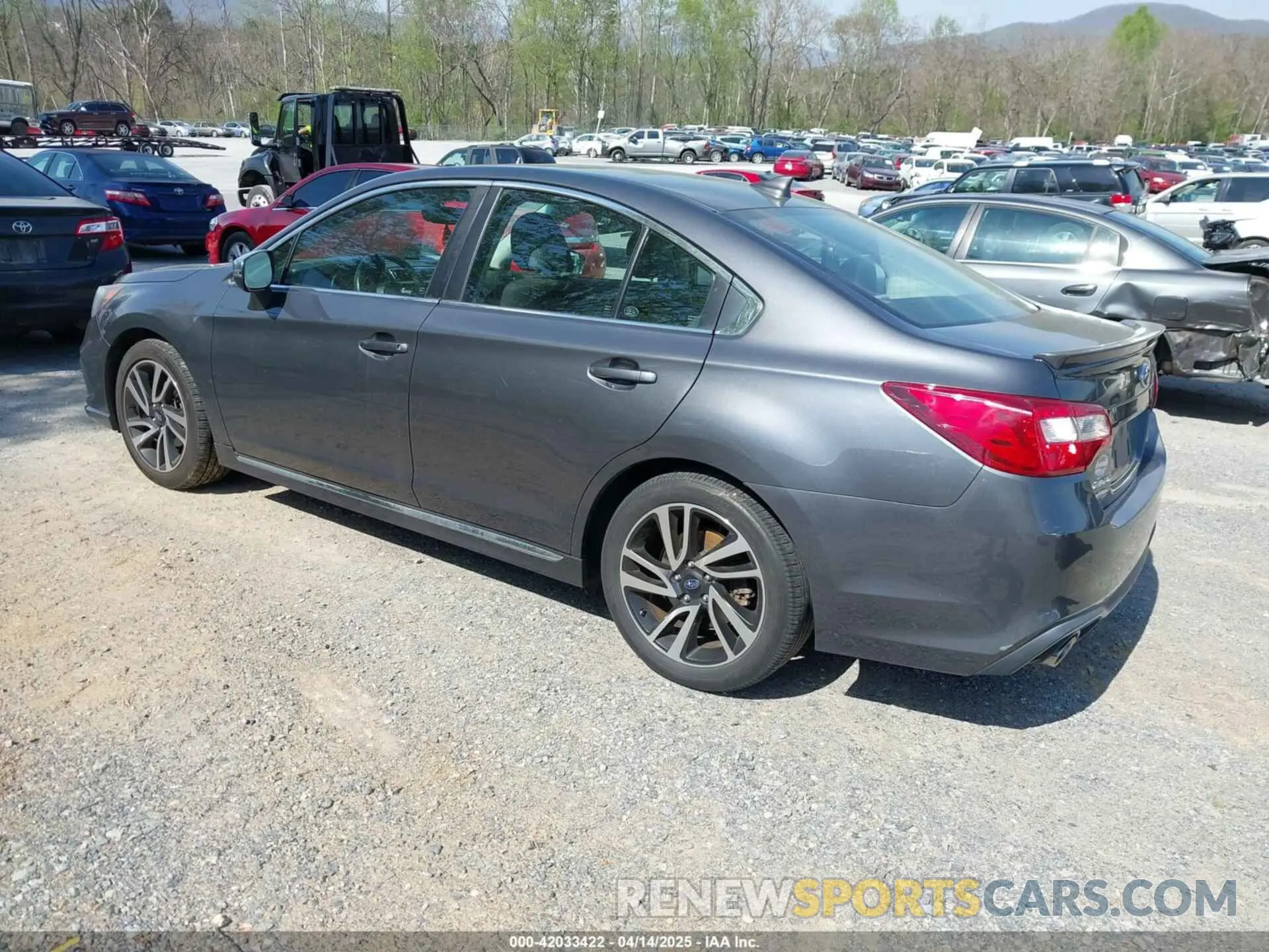 3 Фотография поврежденного автомобиля 4S3BNAS63K3019077 SUBARU LEGACY 2019