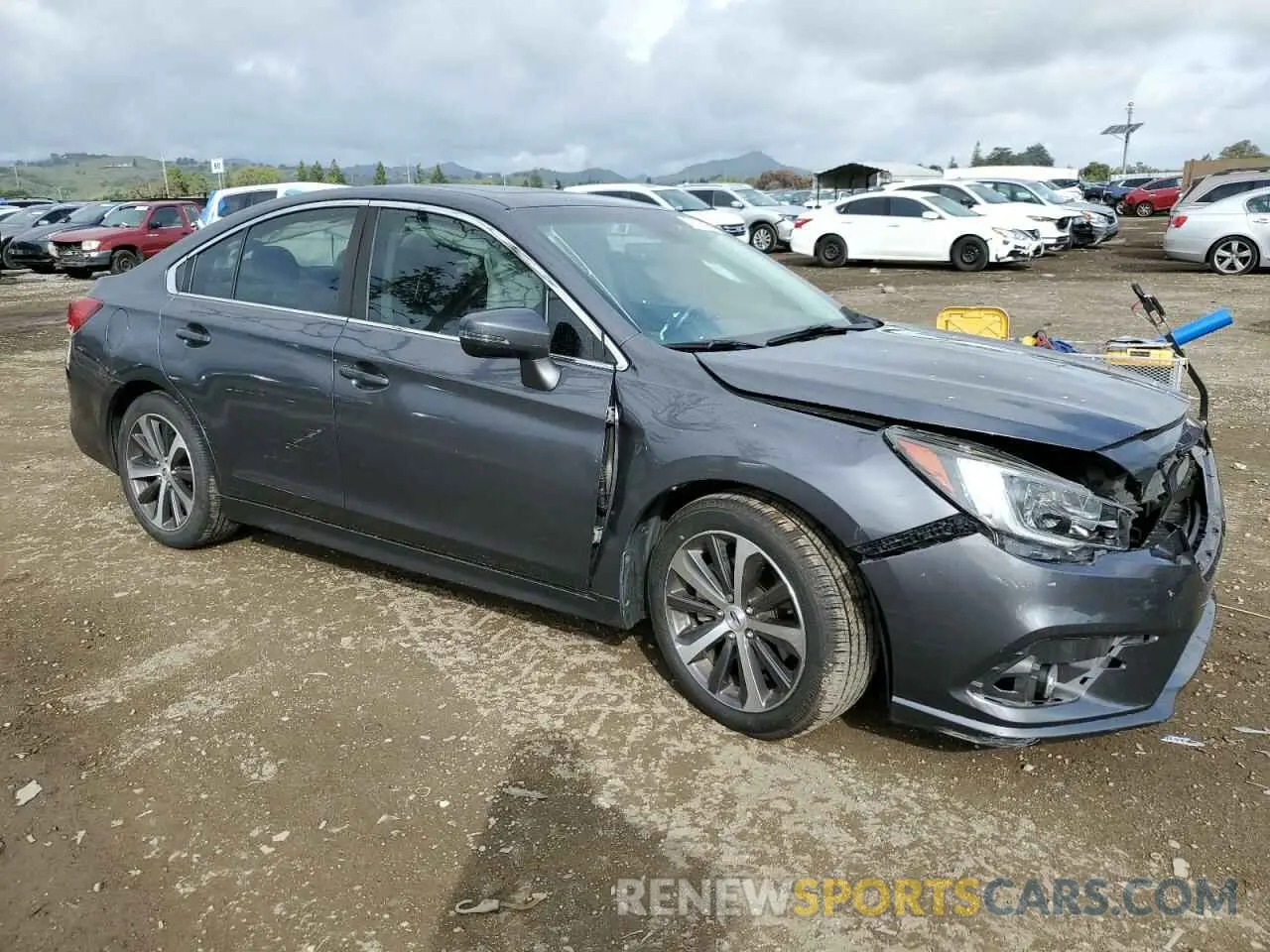 4 Фотография поврежденного автомобиля 4S3BNEN67K3009820 SUBARU LEGACY 2019