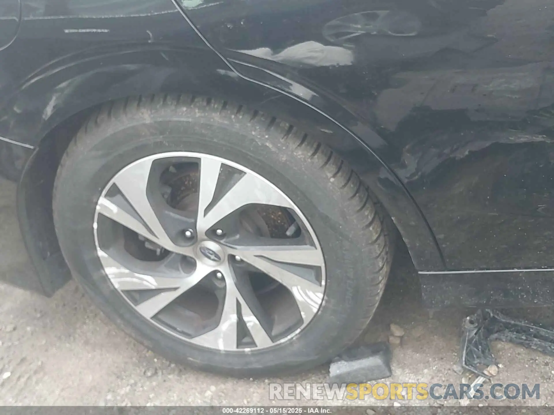 13 Photograph of a damaged car 4S3BWAB66L3026698 SUBARU LEGACY 2020