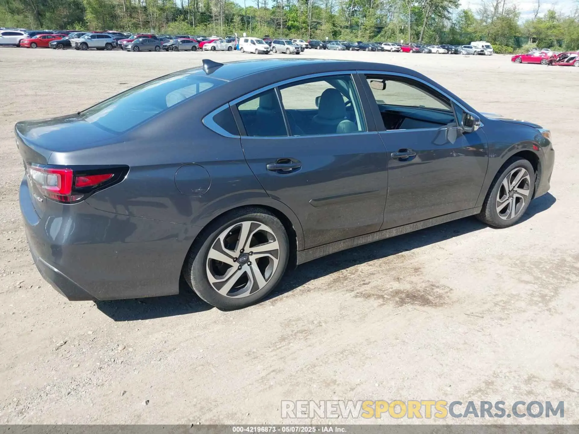 4 Photograph of a damaged car 4S3BWAN63L3033295 SUBARU LEGACY 2020