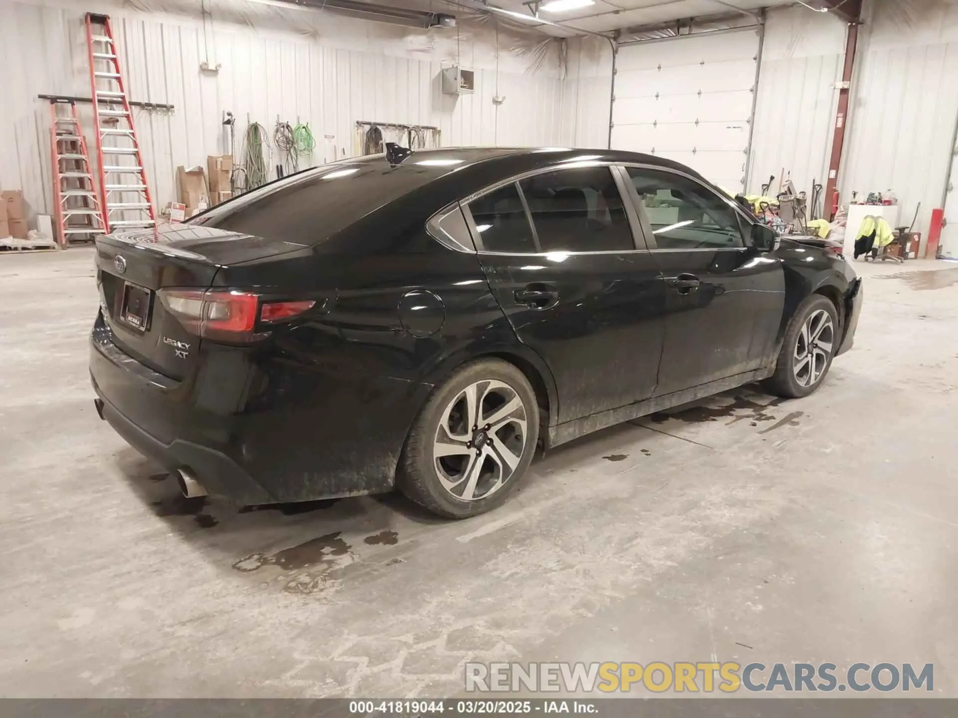 4 Photograph of a damaged car 4S3BWGN63L3034322 SUBARU LEGACY 2020