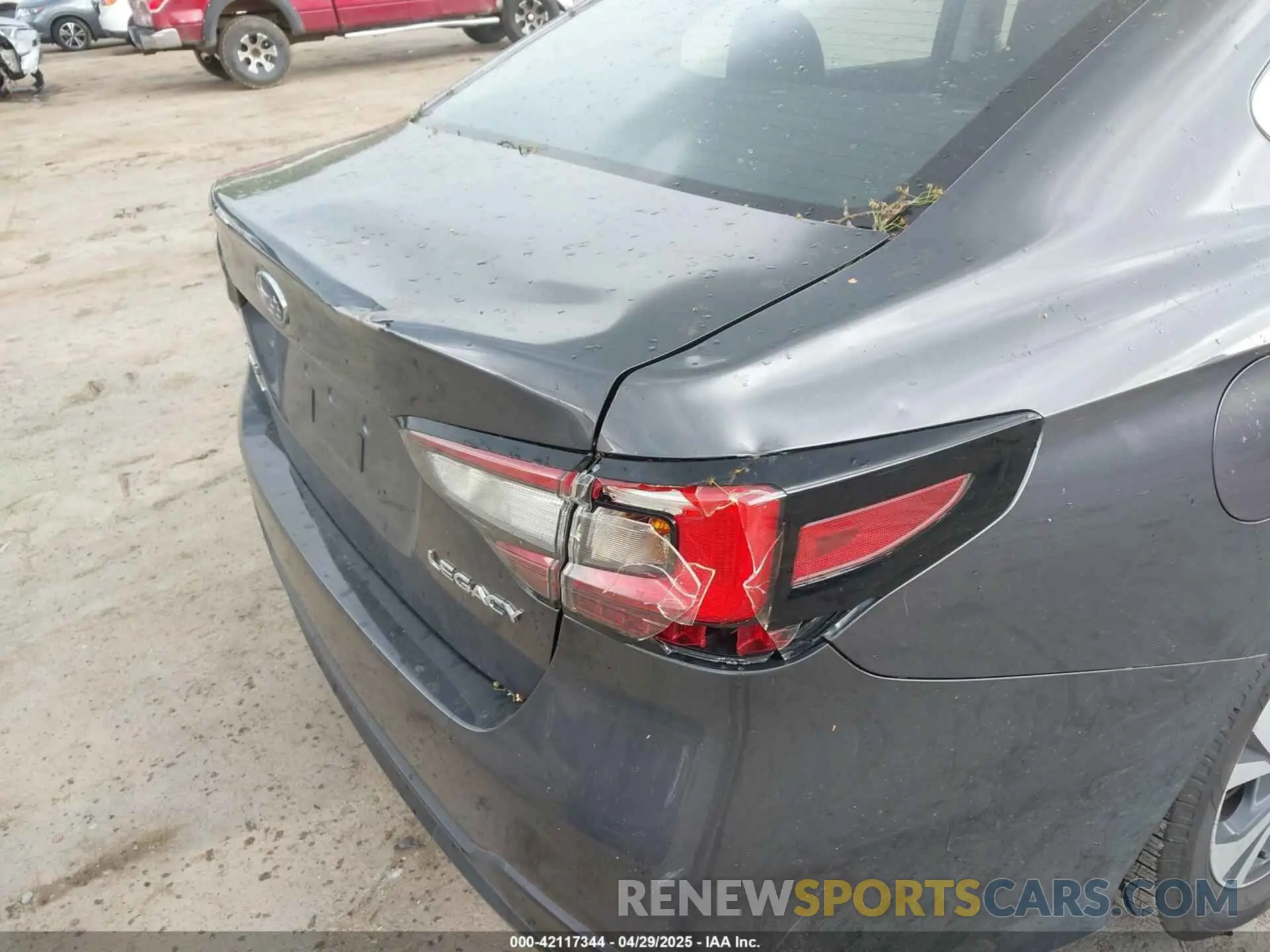18 Photograph of a damaged car 4S3BWAC6XM3015767 SUBARU LEGACY 2021
