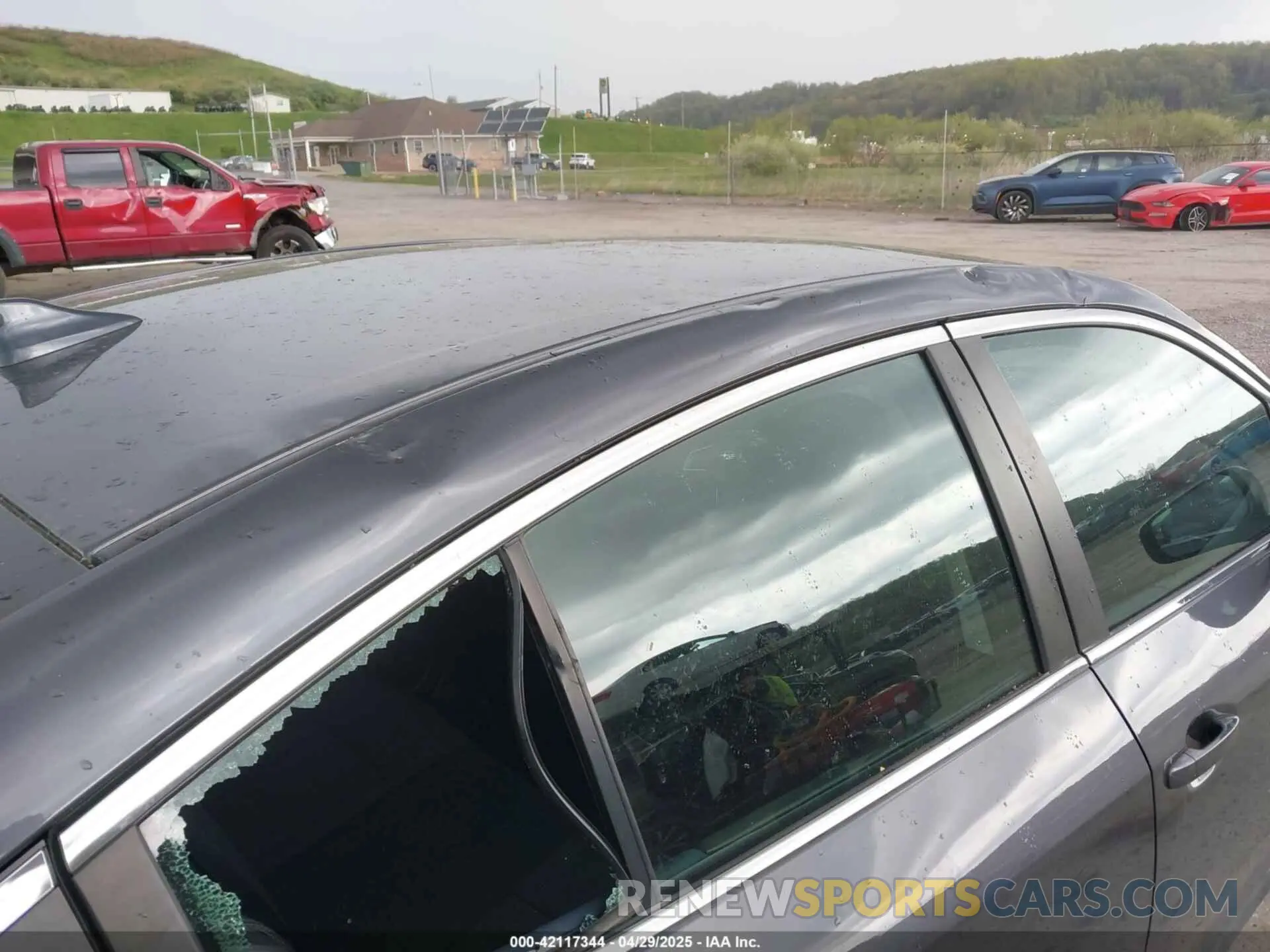 19 Photograph of a damaged car 4S3BWAC6XM3015767 SUBARU LEGACY 2021