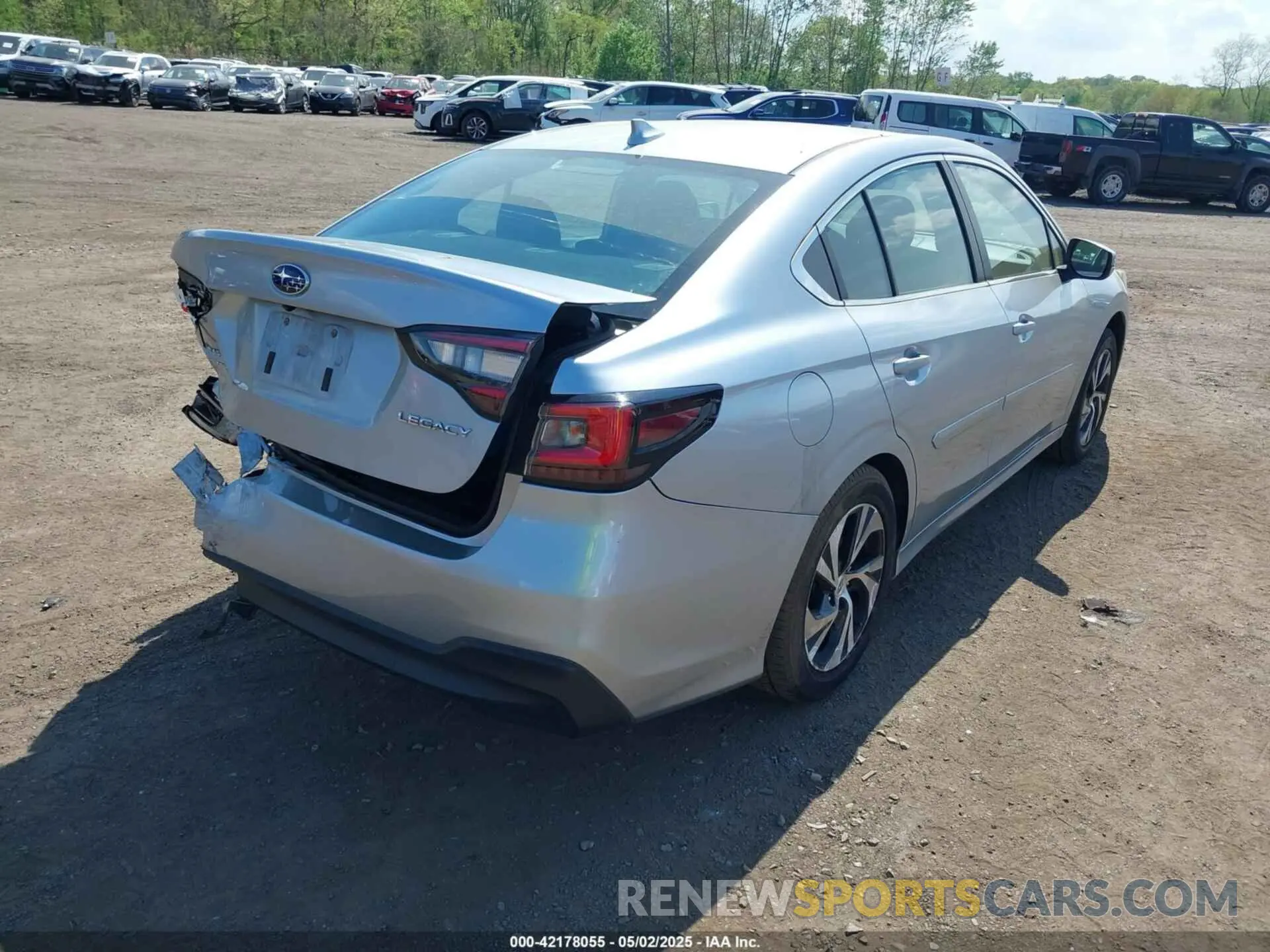 17 Photograph of a damaged car 4S3BWAD6XM3004573 SUBARU LEGACY 2021