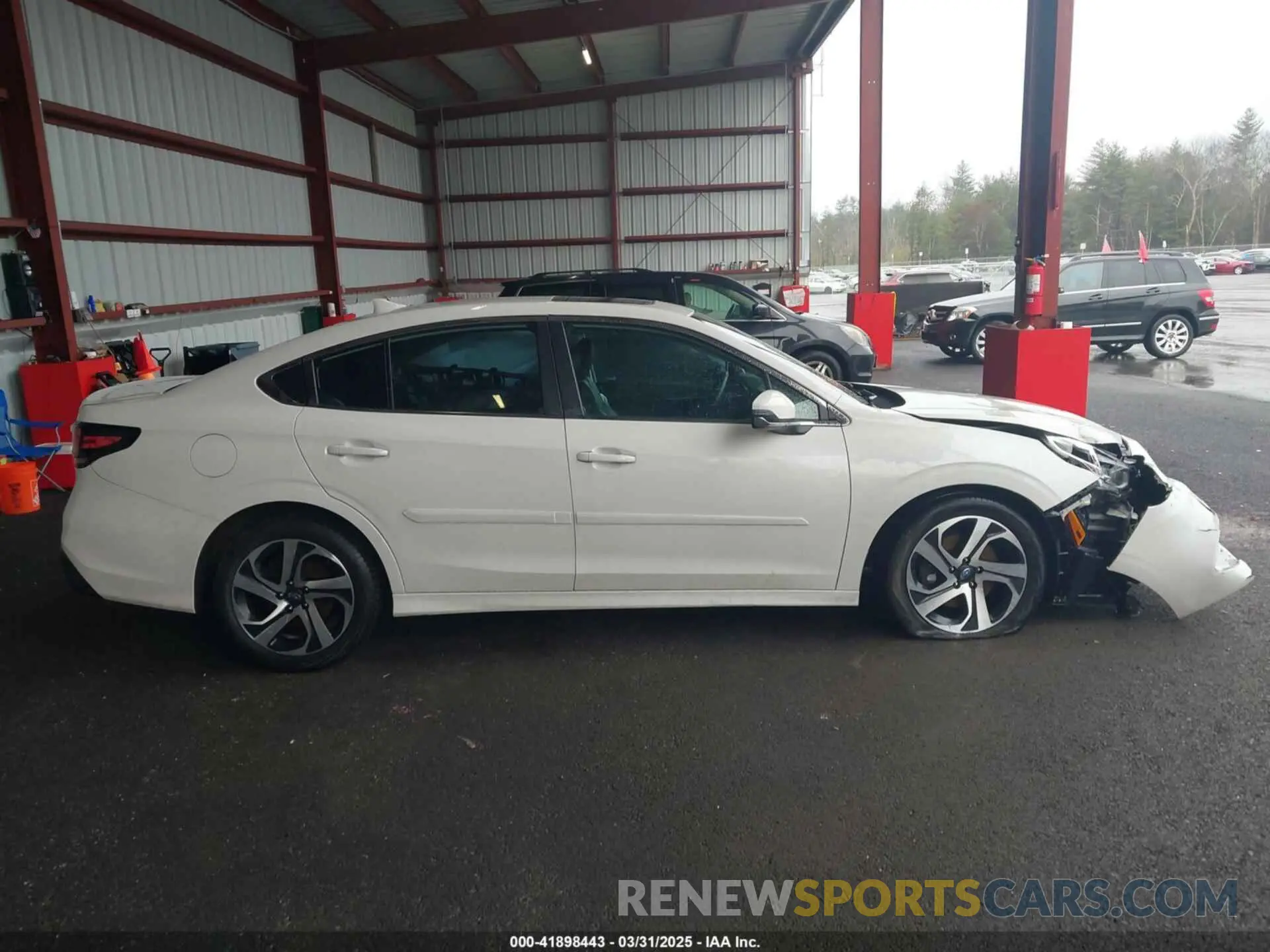 13 Photograph of a damaged car 4S3BWAN64M3005460 SUBARU LEGACY 2021