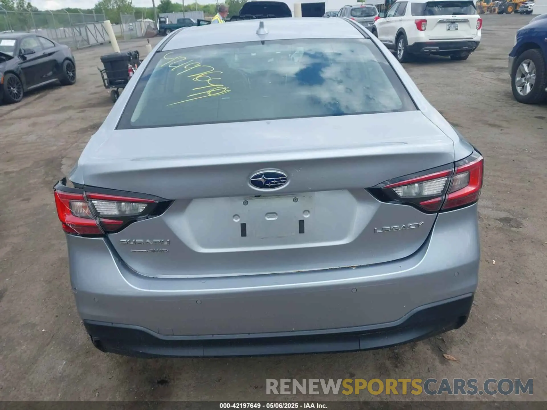 16 Photograph of a damaged car 4S3BWAN66M3005203 SUBARU LEGACY 2021