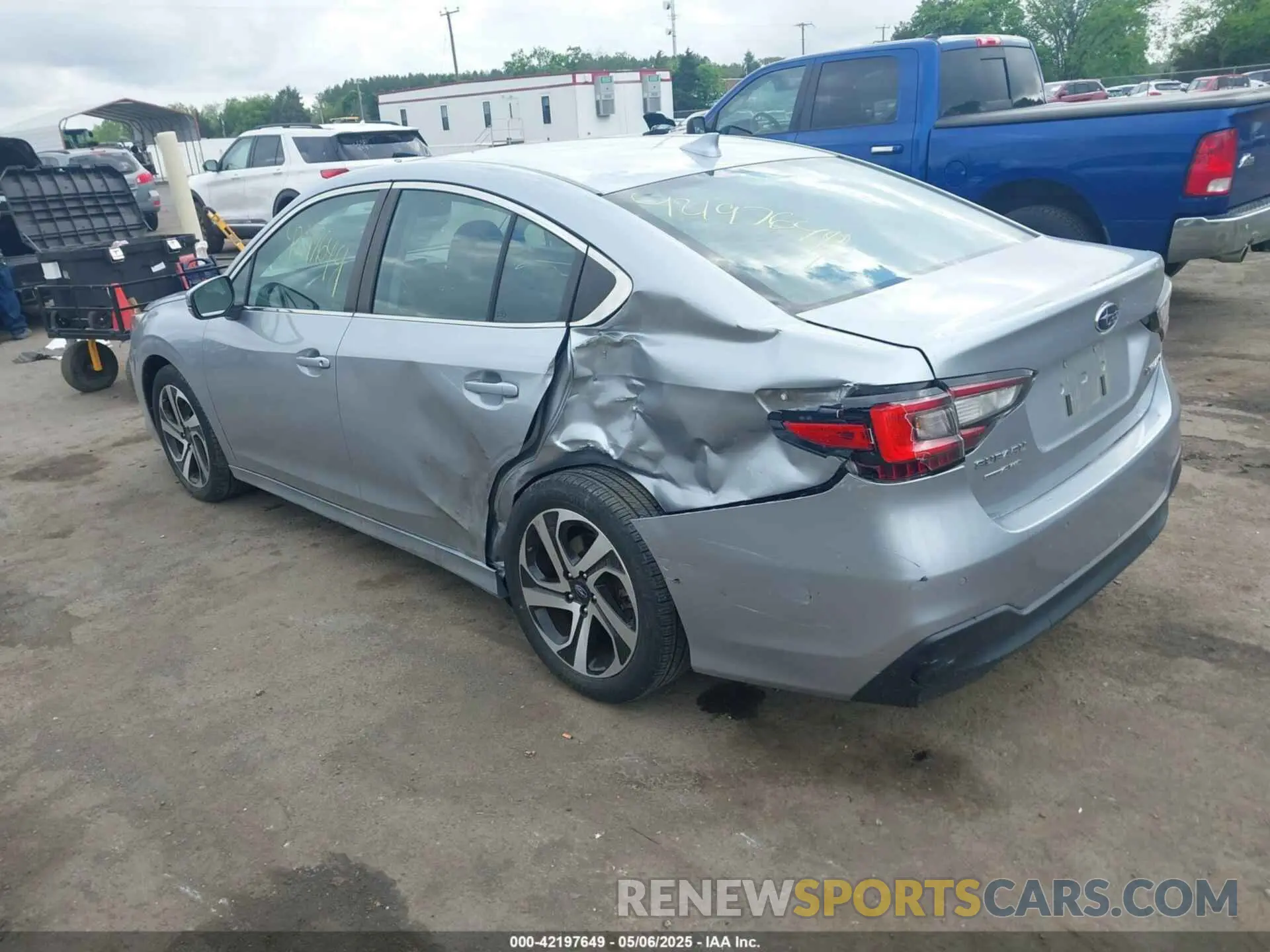 3 Photograph of a damaged car 4S3BWAN66M3005203 SUBARU LEGACY 2021