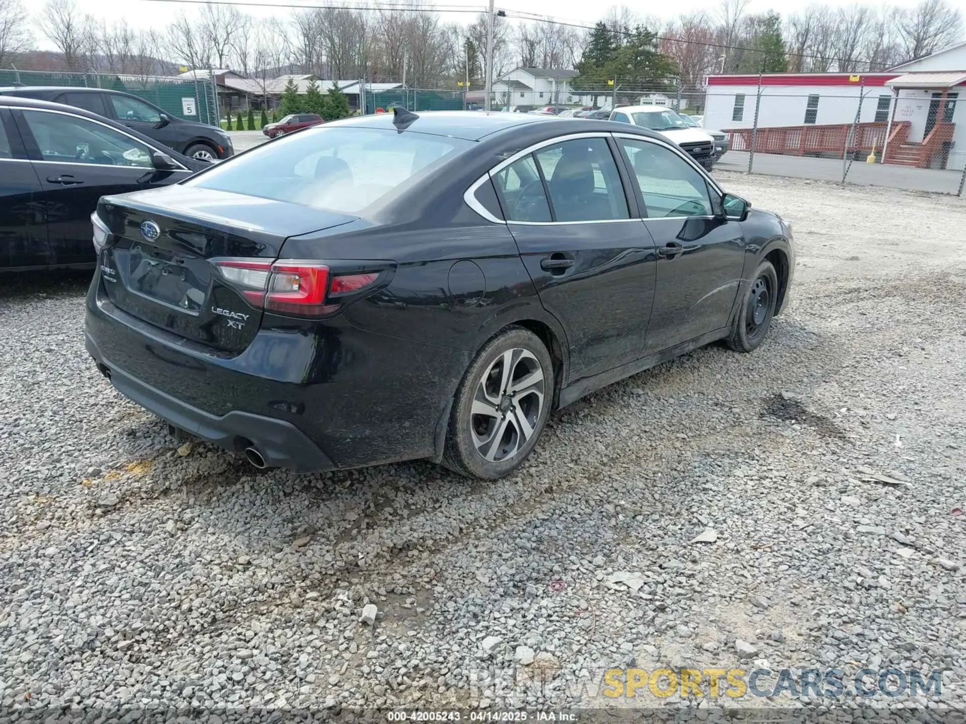 4 Photograph of a damaged car 4S3BWGN66M3003597 SUBARU LEGACY 2021