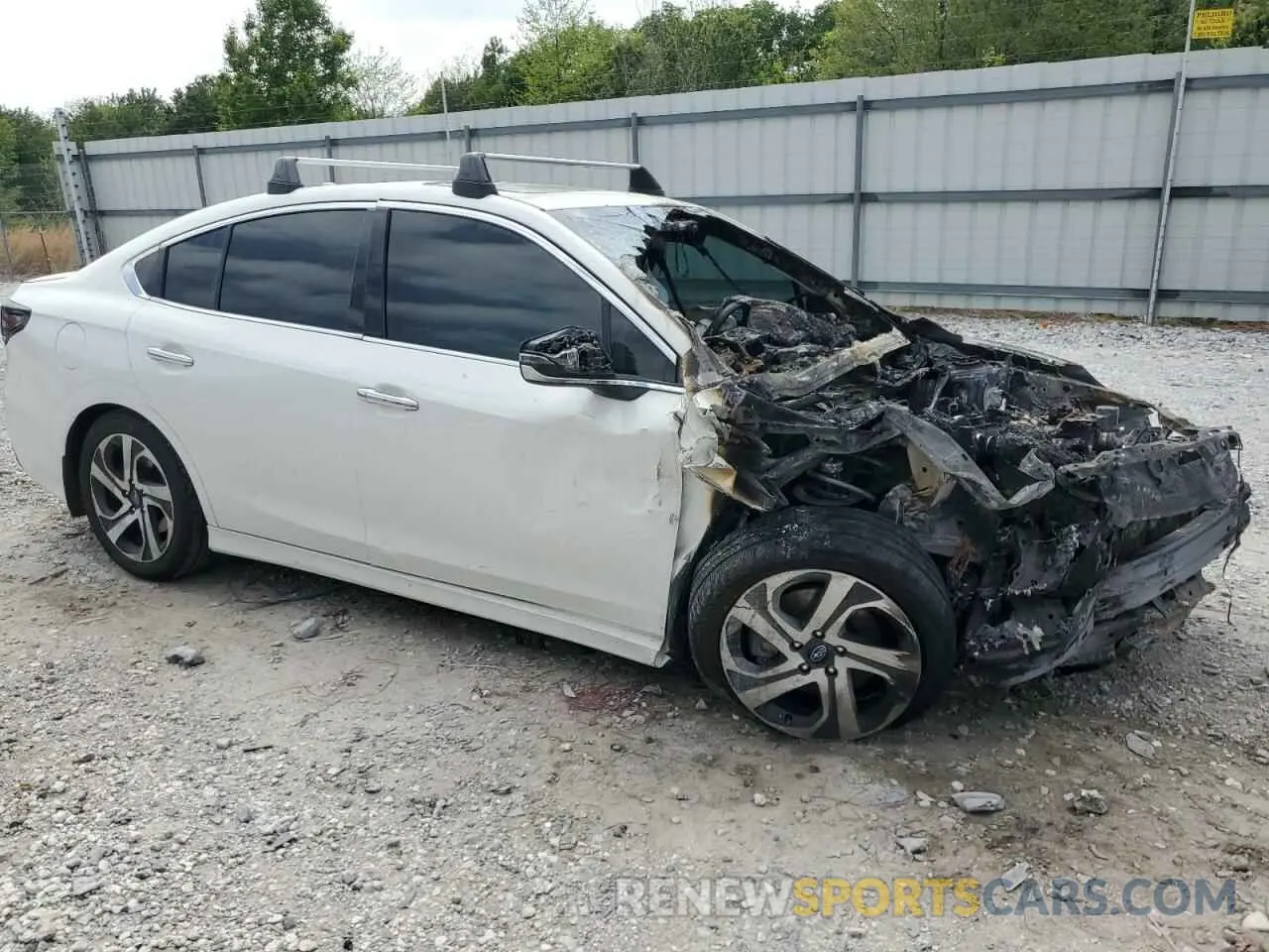 4 Photograph of a damaged car 4S3BWGP67M3012256 SUBARU LEGACY 2021