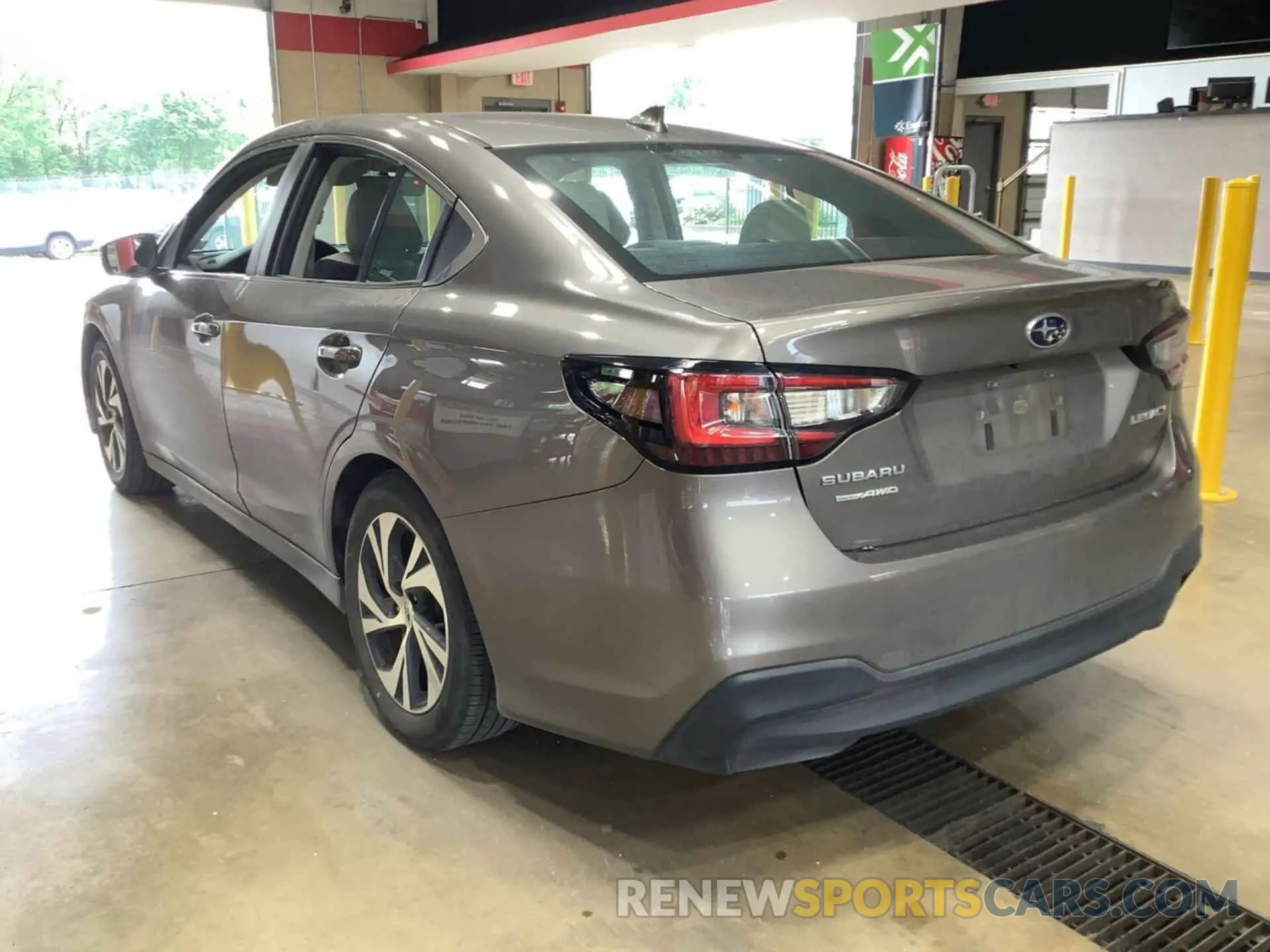 21 Photograph of a damaged car 4S3BWAC66N3007862 SUBARU LEGACY 2022