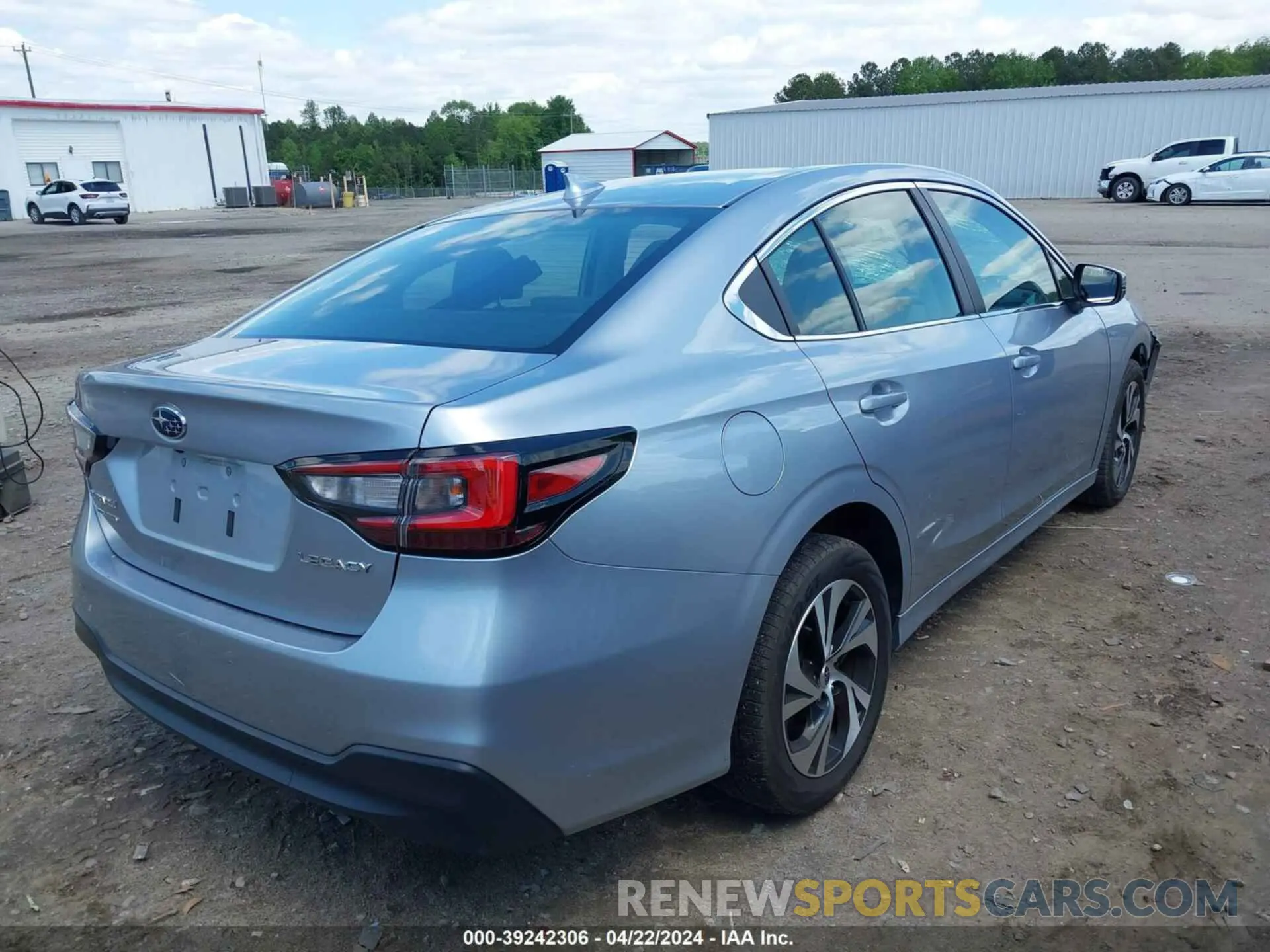 4 Photograph of a damaged car 4S3BWAC66N3012995 SUBARU LEGACY 2022
