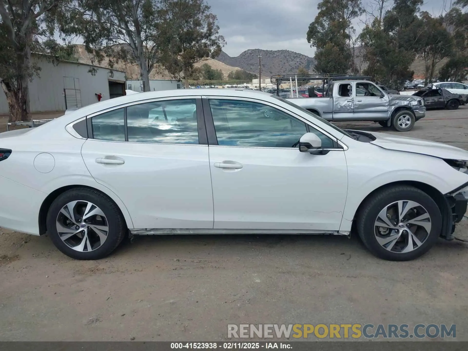 14 Photograph of a damaged car 4S3BWAC66N3017890 SUBARU LEGACY 2022