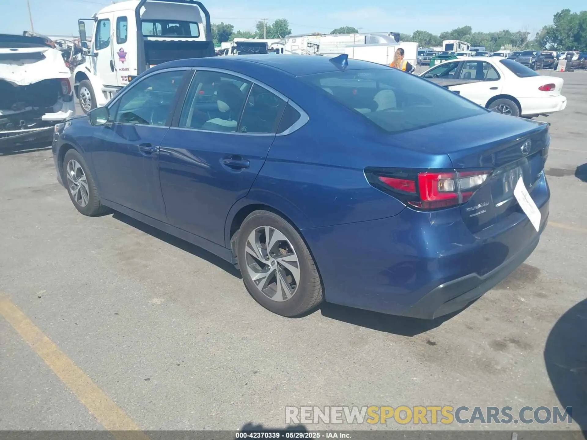 3 Photograph of a damaged car 4S3BWAD61N3022803 SUBARU LEGACY 2022