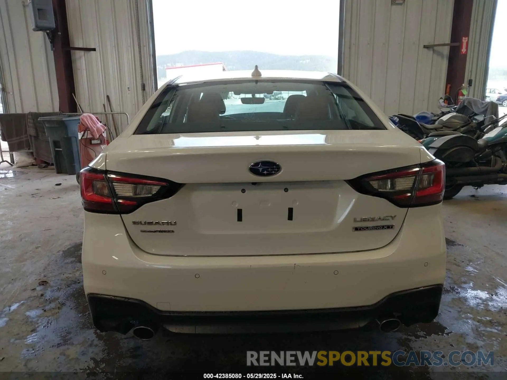 16 Photograph of a damaged car 4S3BWGP63N3003040 SUBARU LEGACY 2022