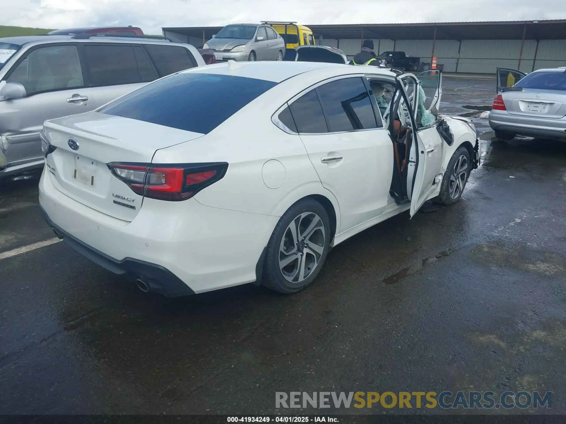 4 Photograph of a damaged car 4S3BWGP6XN3022958 SUBARU LEGACY 2022