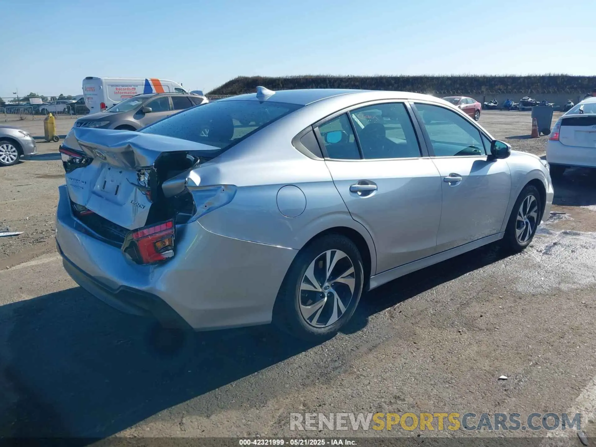 4 Фотография поврежденного автомобиля 4S3BWAD60P3010788 SUBARU LEGACY 2023