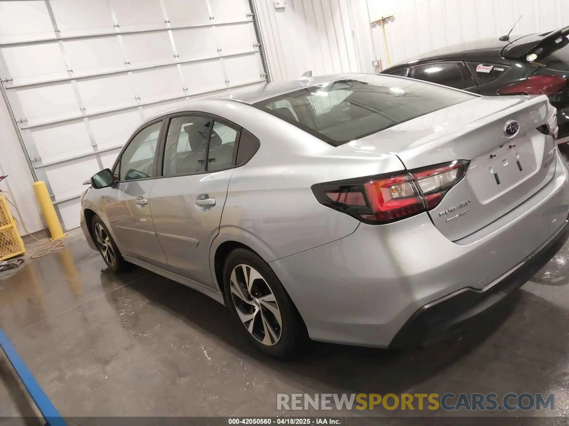 14 Фотография поврежденного автомобиля 4S3BWAF68P3008249 SUBARU LEGACY 2023