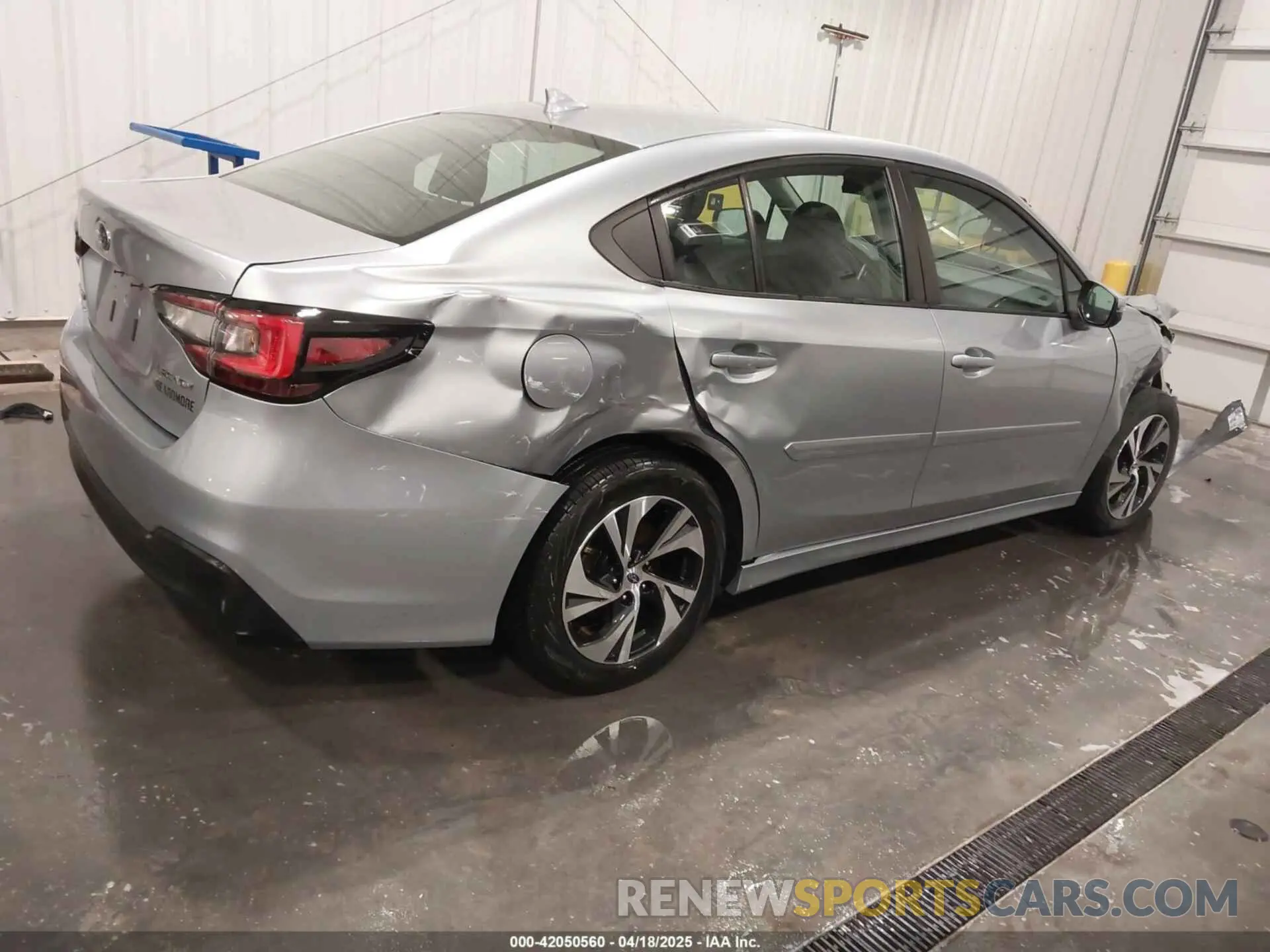 4 Фотография поврежденного автомобиля 4S3BWAF68P3008249 SUBARU LEGACY 2023