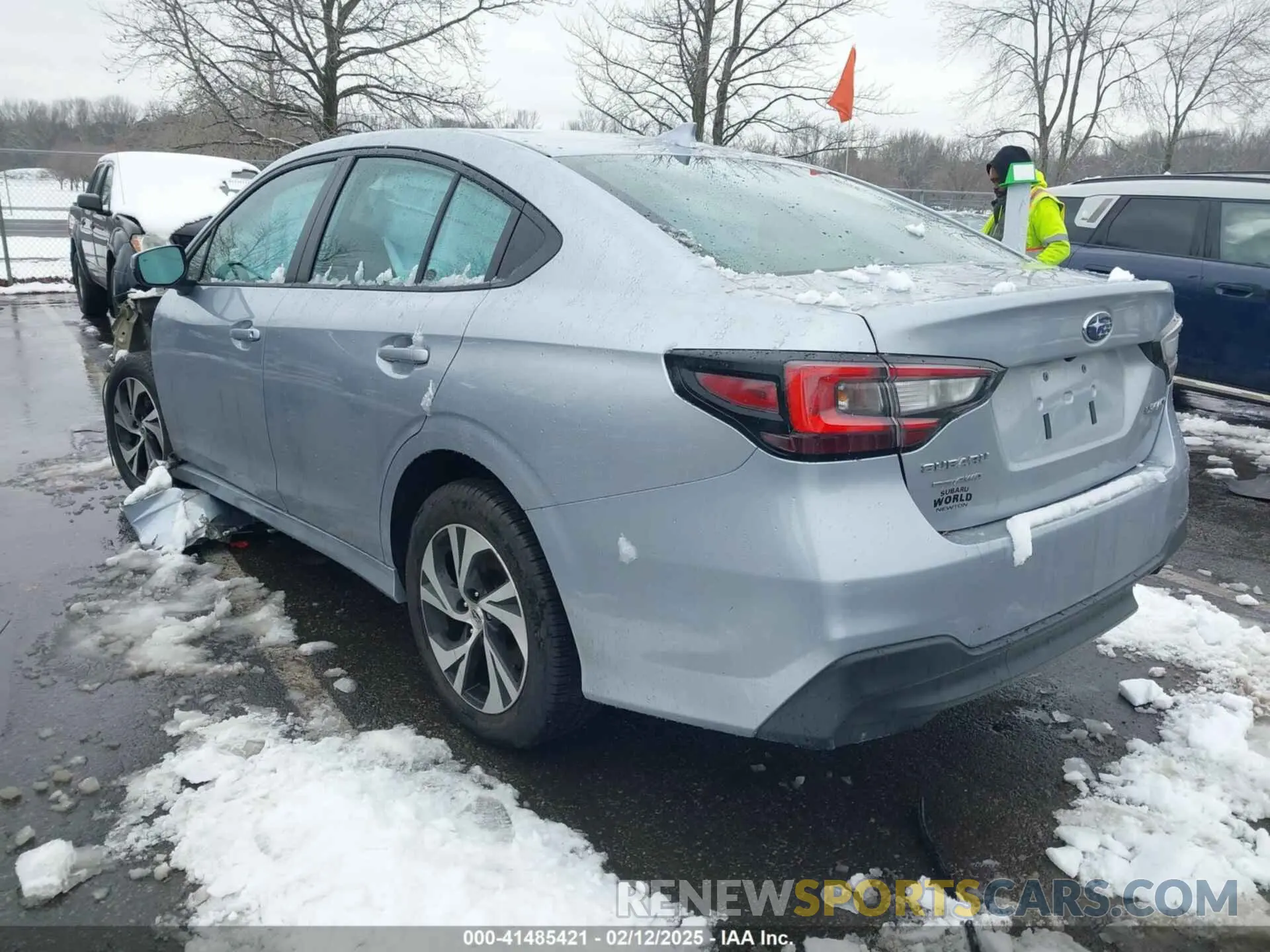 3 Фотография поврежденного автомобиля 4S3BWAF68P3010213 SUBARU LEGACY 2023