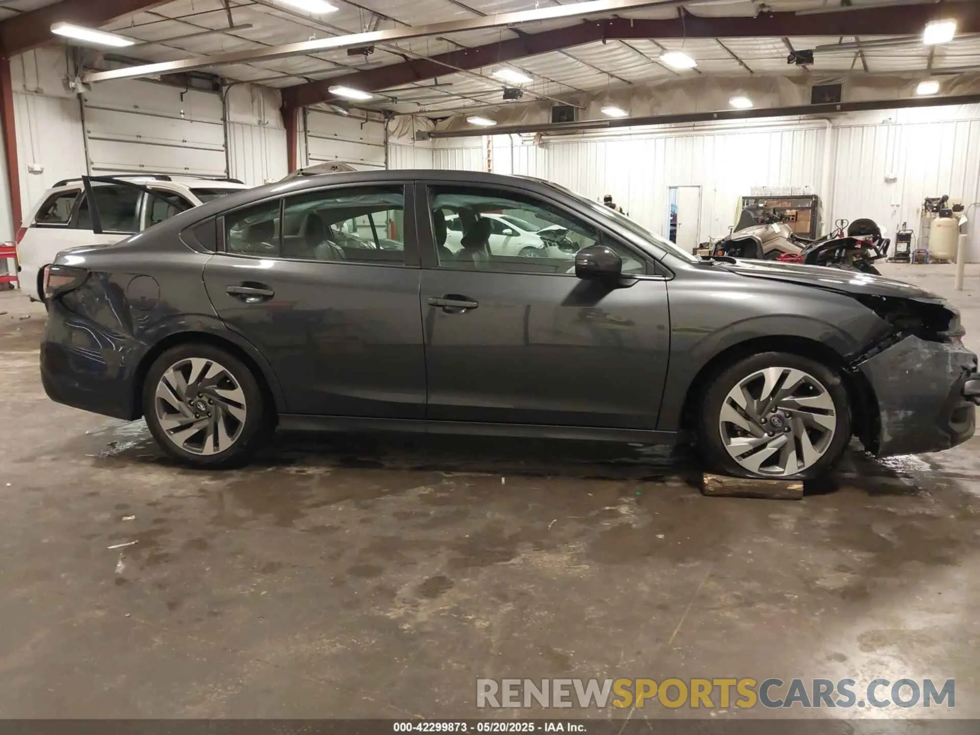 14 Photograph of a damaged car 4S3BWAN61P3014704 SUBARU LEGACY 2023