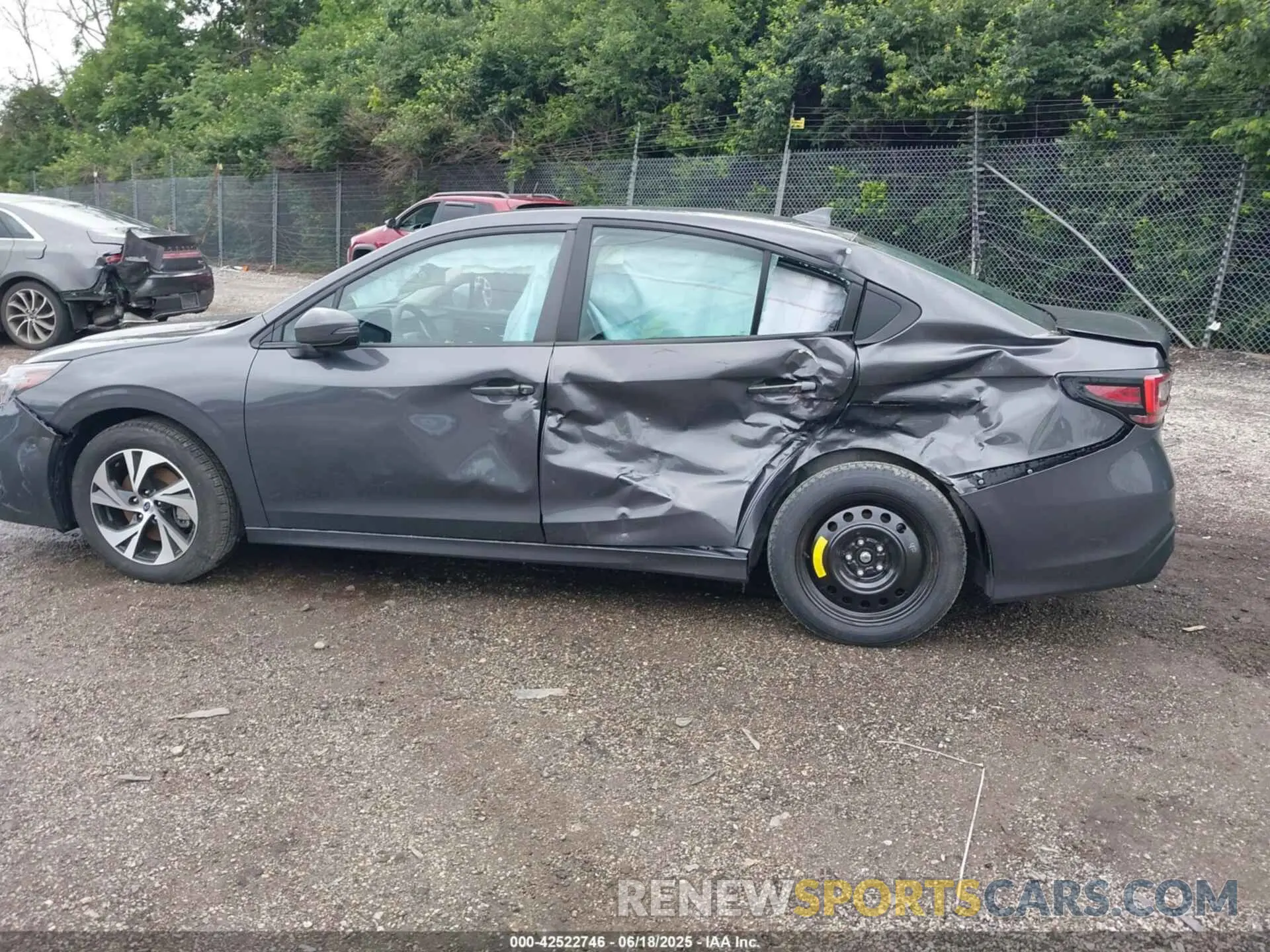 15 Photograph of a damaged car 4S3BWAD62R3020726 SUBARU LEGACY 2024